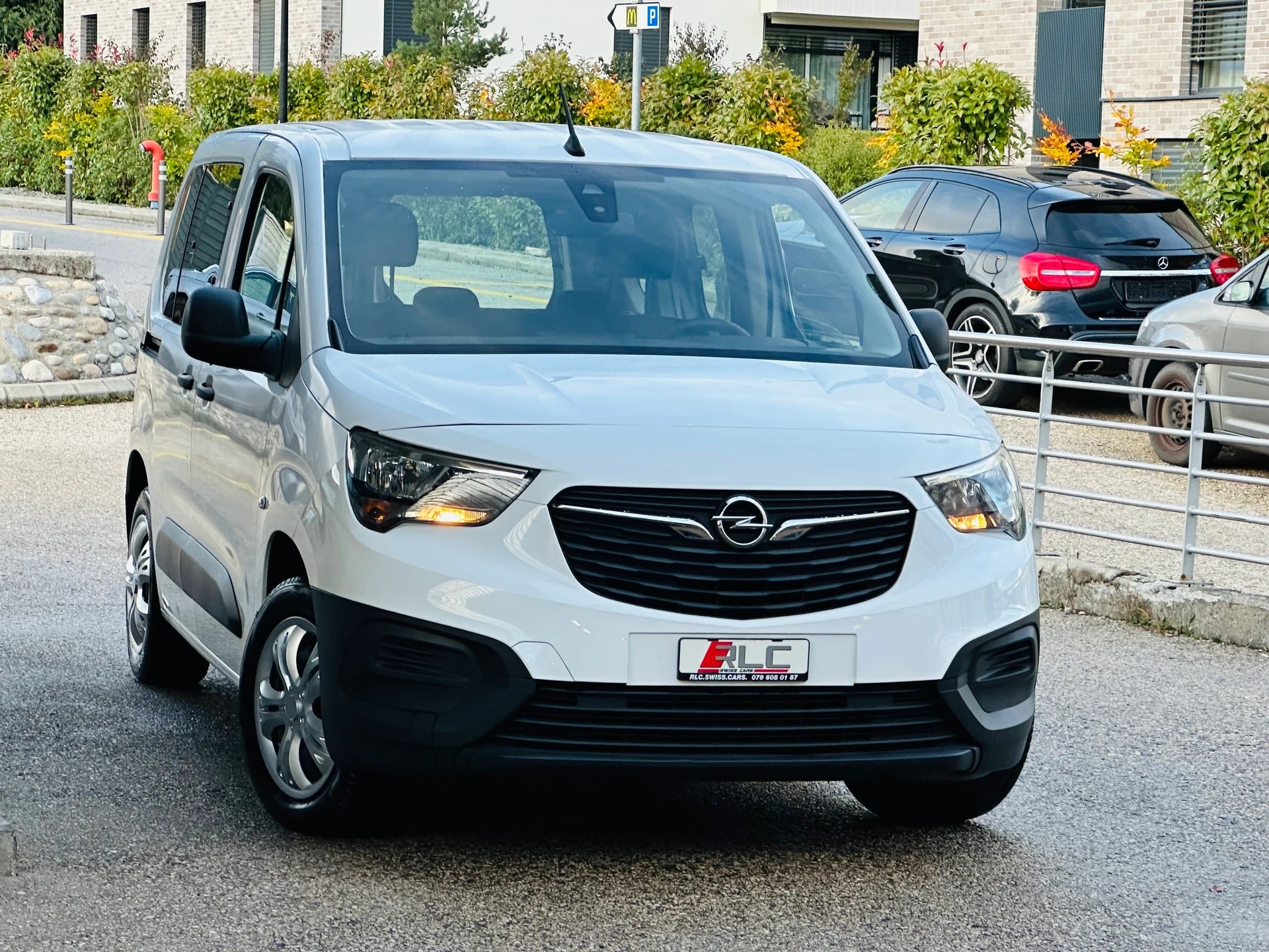 OPEL Combo Life 1.2 Enjoy-showroom-element-1