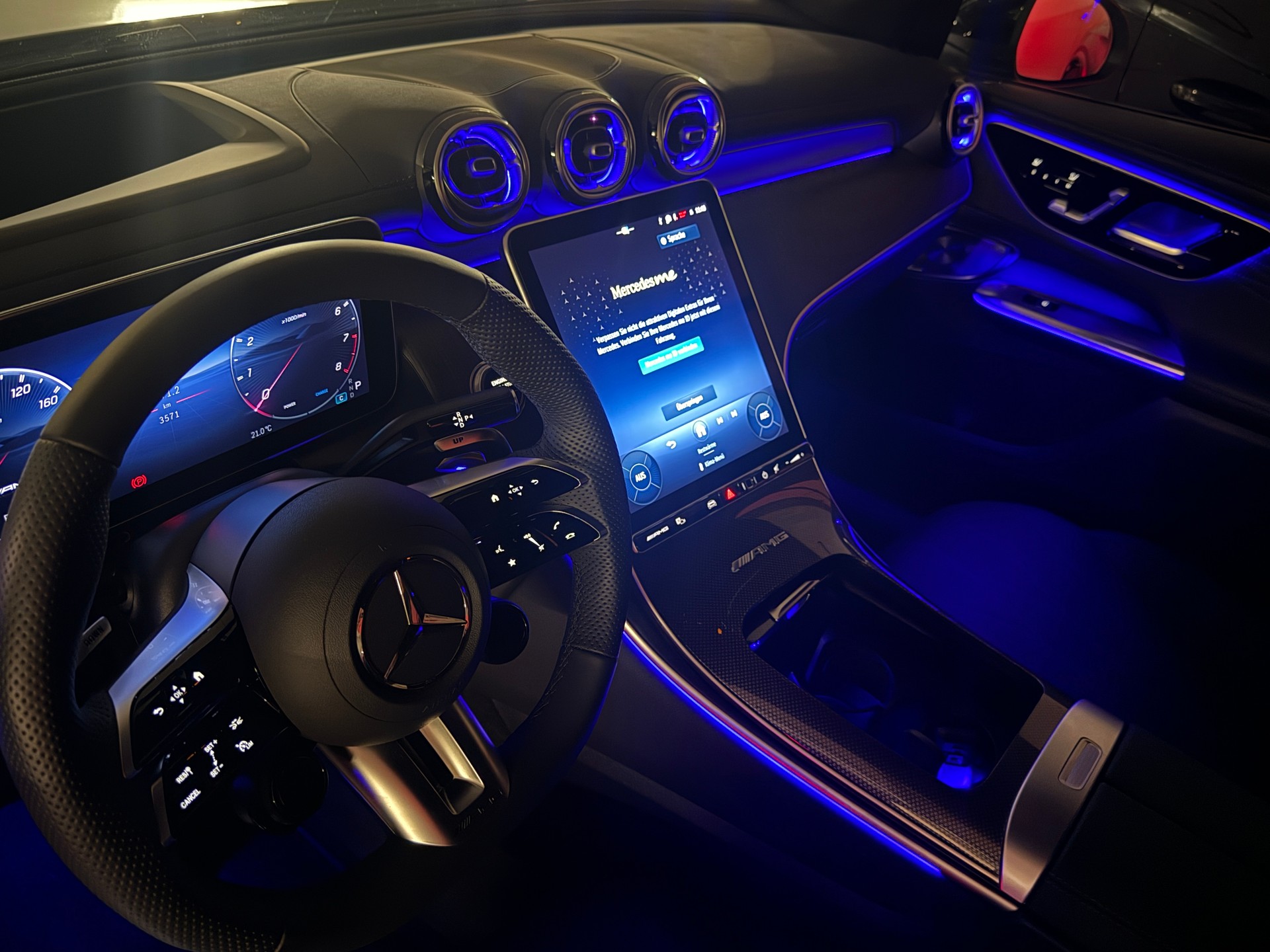 MERCEDES-BENZ GLC 43 AMG Executive Edition 4Matic 9G-Tronic-image-18