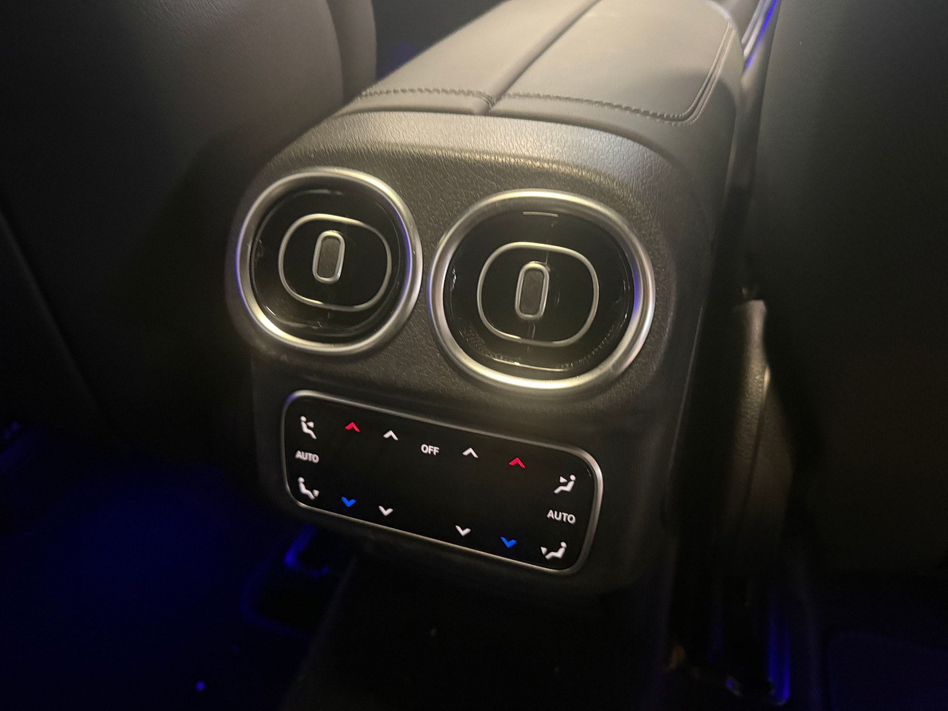 MERCEDES-BENZ GLC 43 AMG Executive Edition 4Matic 9G-Tronic-image-13