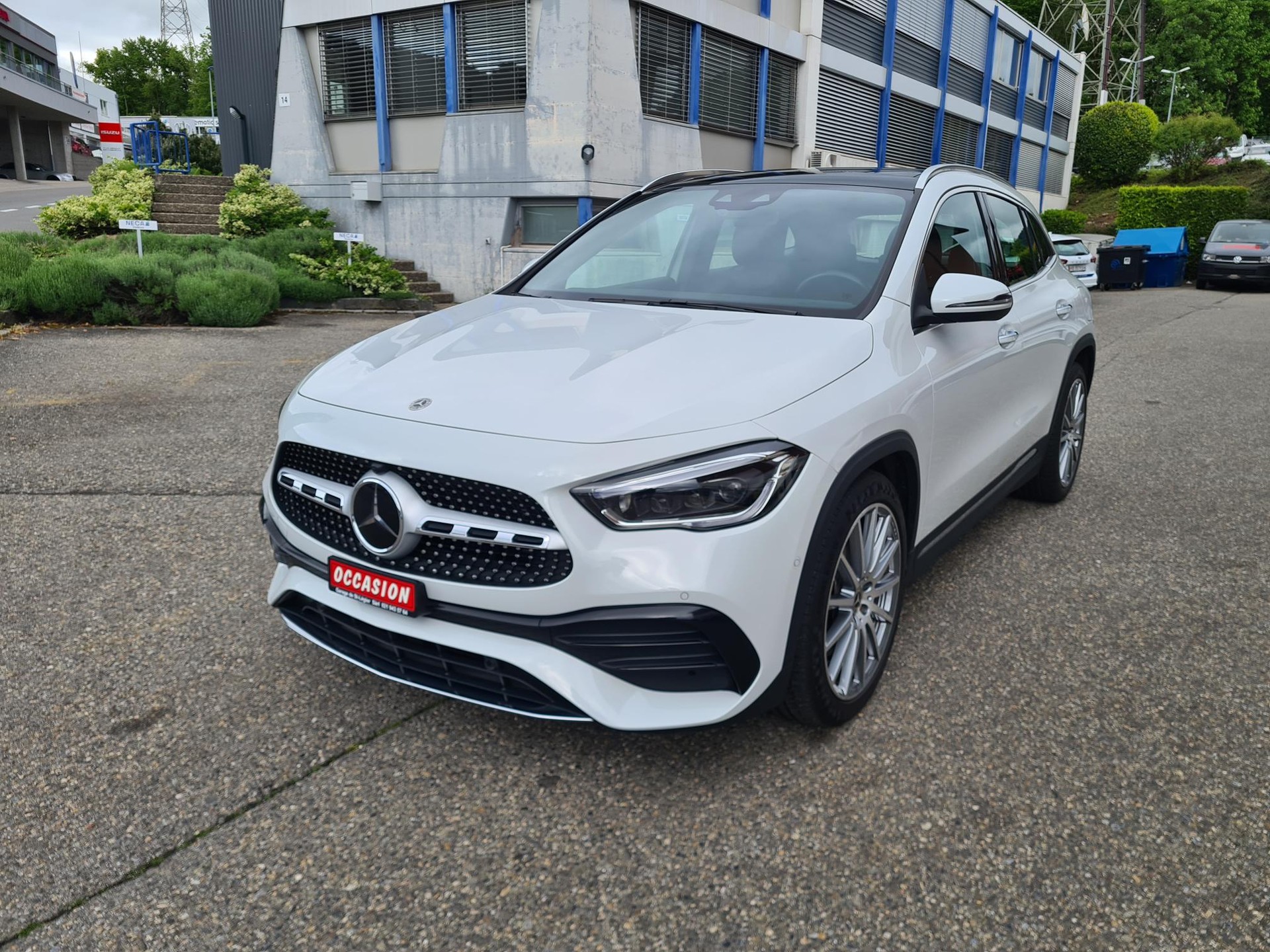 MERCEDES-BENZ GLA 250 4Matic AMG Line 8G-DCT-image-1