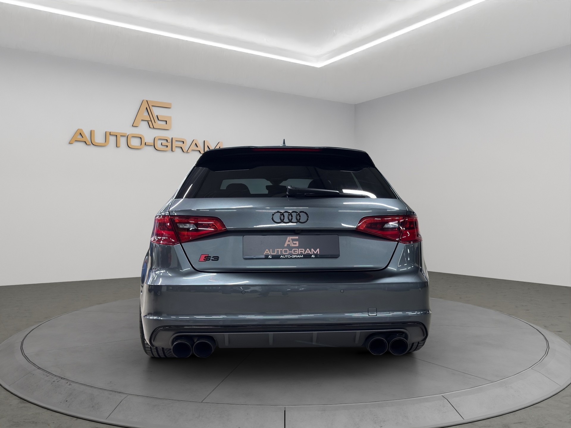AUDI S3 Sportback 2.0 TFSI quattro S-tronic-image-3