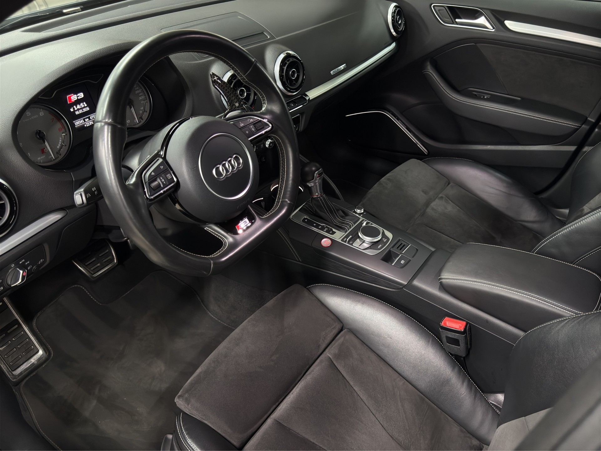 AUDI S3 Sportback 2.0 TFSI quattro S-tronic-image-23