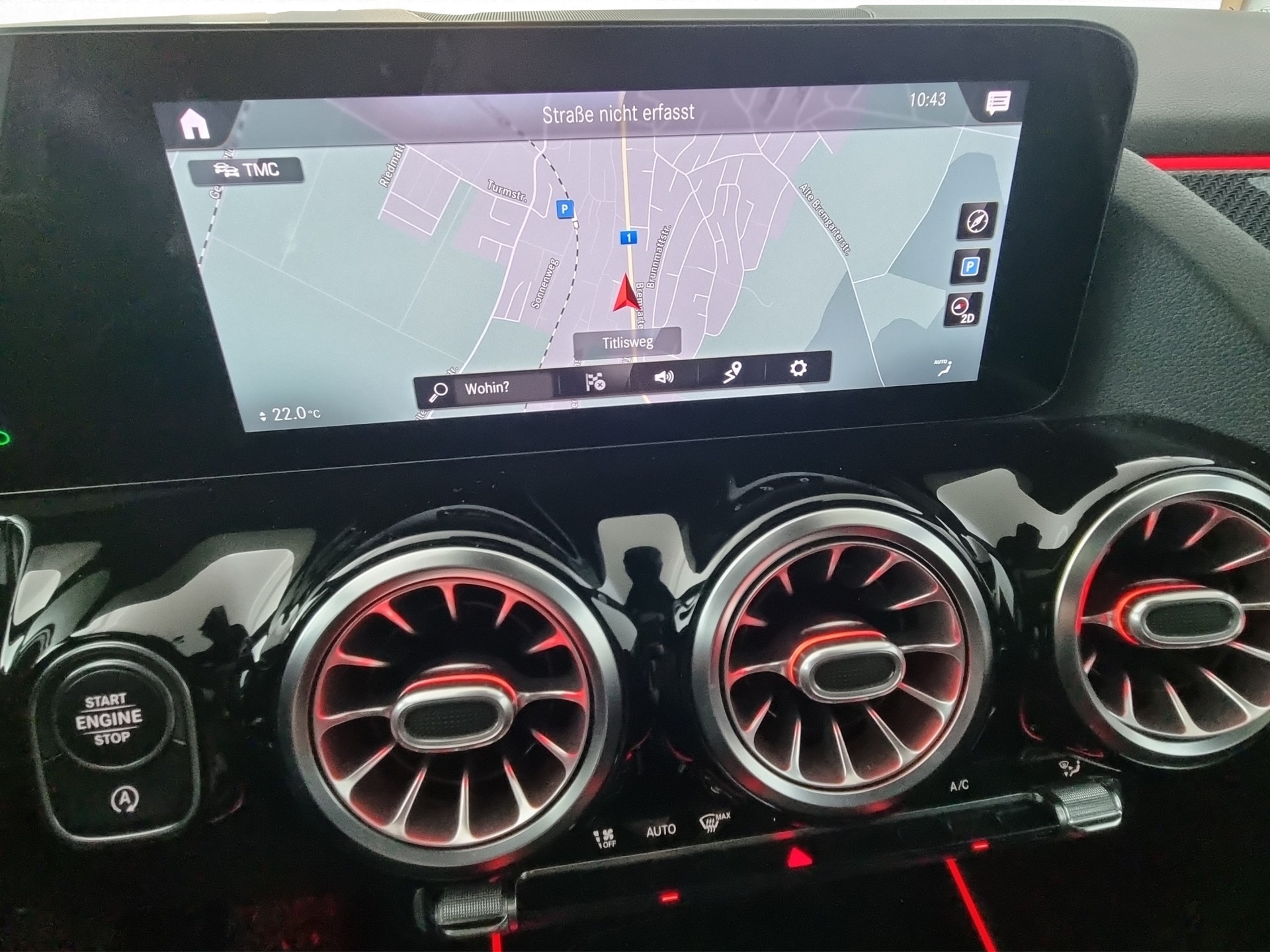 MERCEDES-BENZ GLA 250 AMG-Line 4Matic 8G-Speedshift DCT-image-13