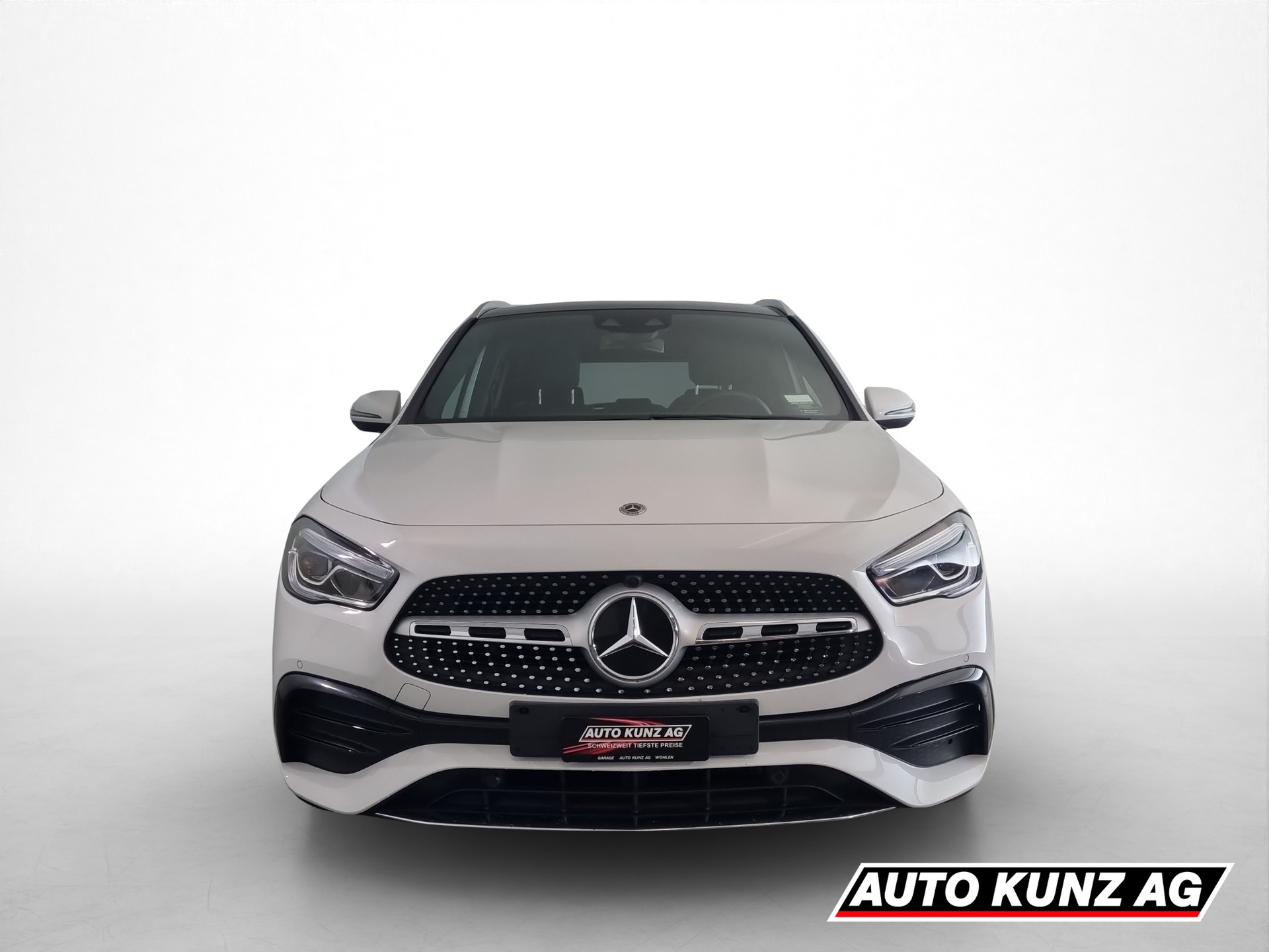 MERCEDES-BENZ GLA 250 AMG-Line 4Matic 8G-Speedshift DCT-showroom-element-1