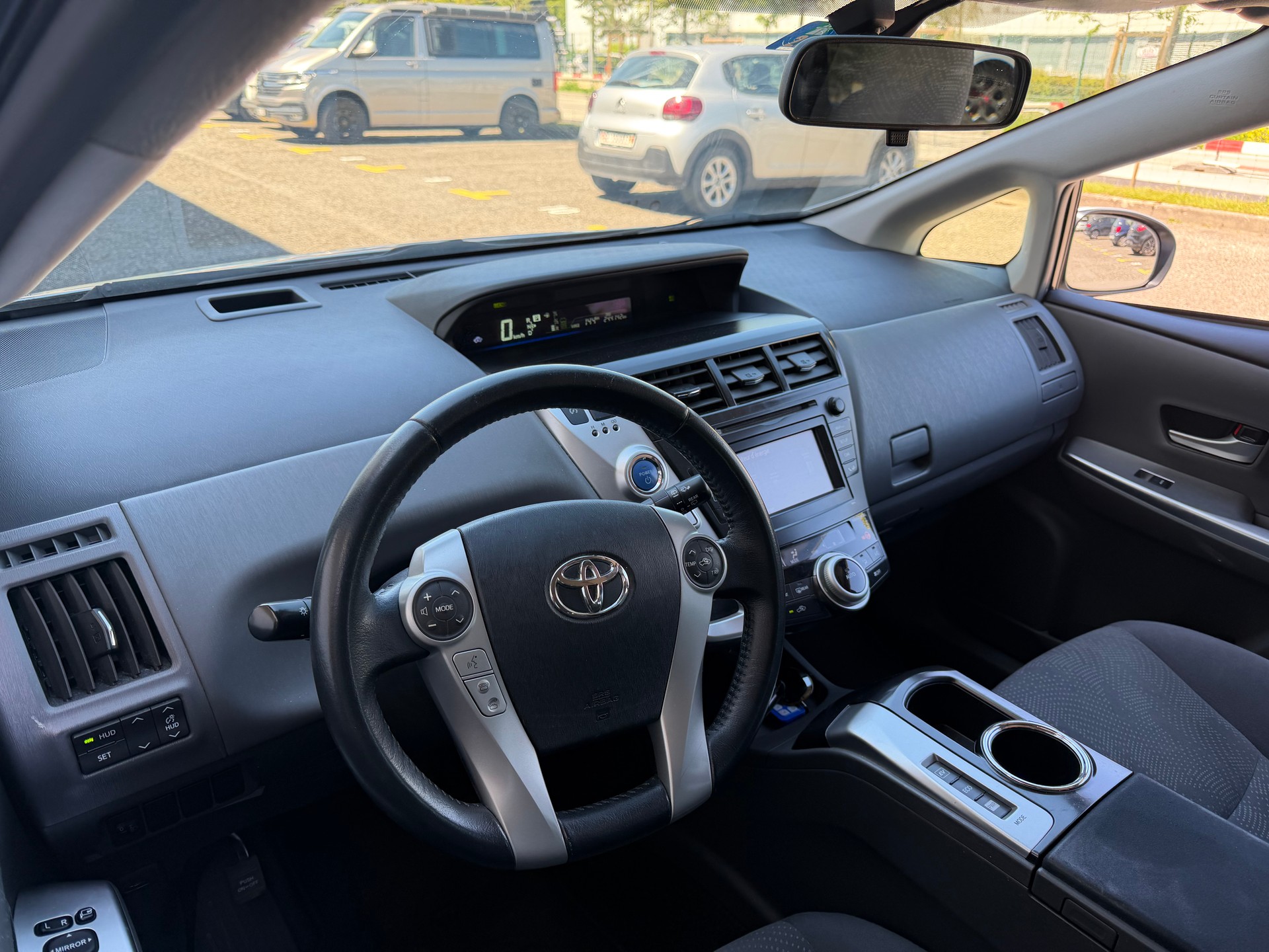 TOYOTA Prius+ 1.8 VVT-i HSD Luna-image-6