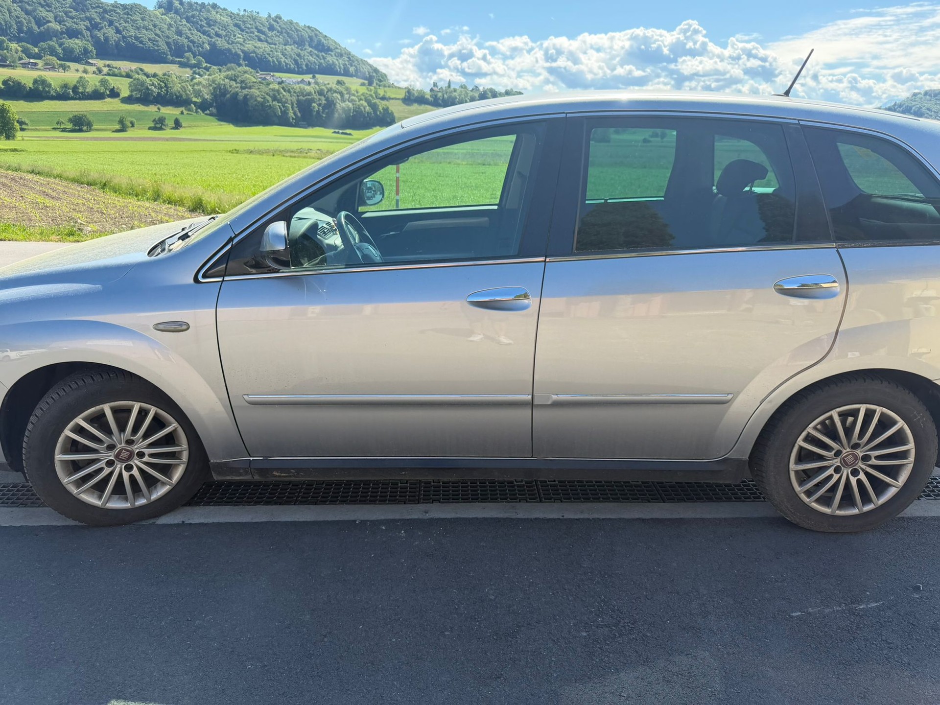 FIAT Croma 1.9 16V JTD Emotion-image-3