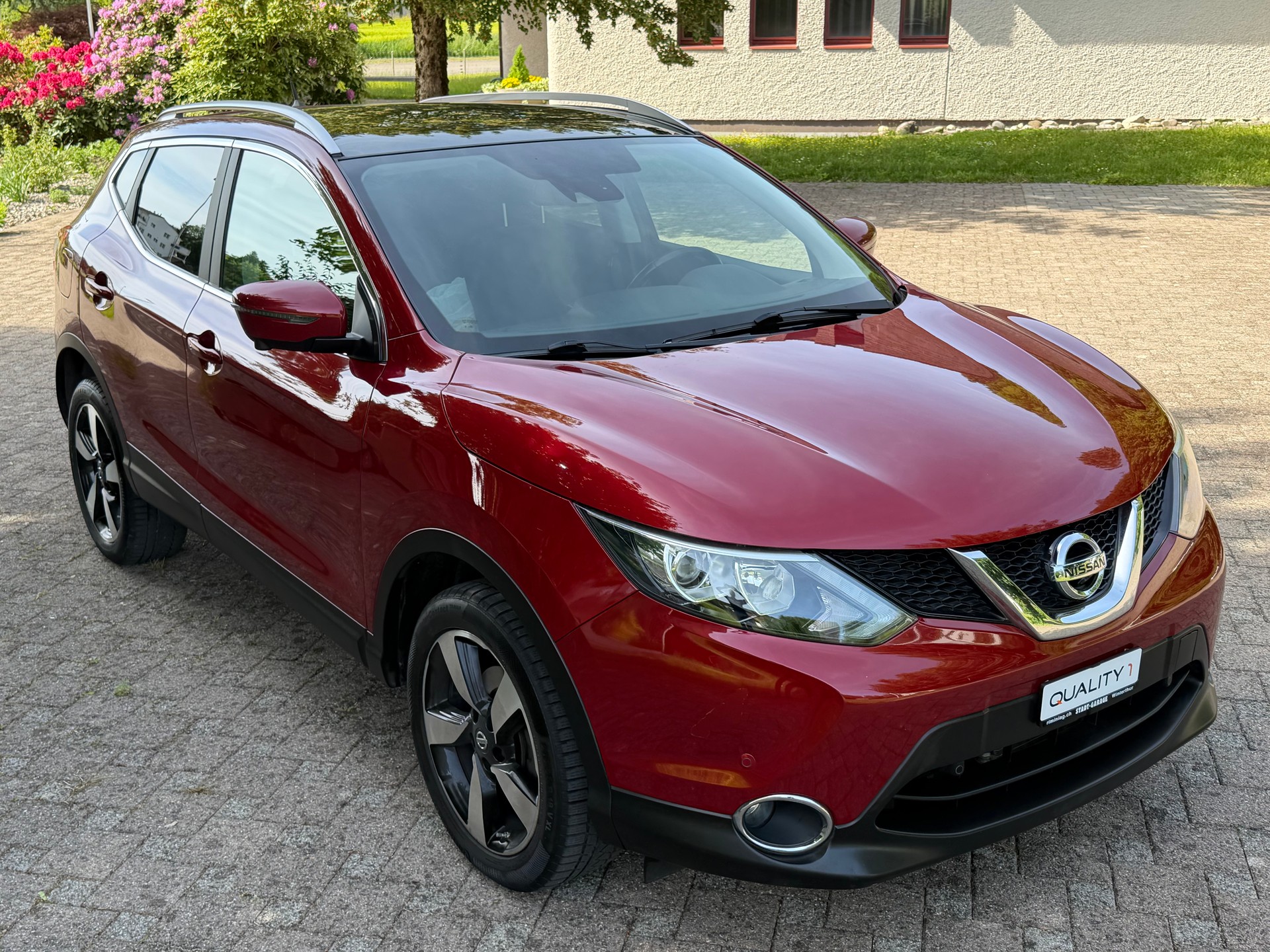 NISSAN Qashqai 1.2 DIG-T N-Connecta Xtronic CVT-image-1