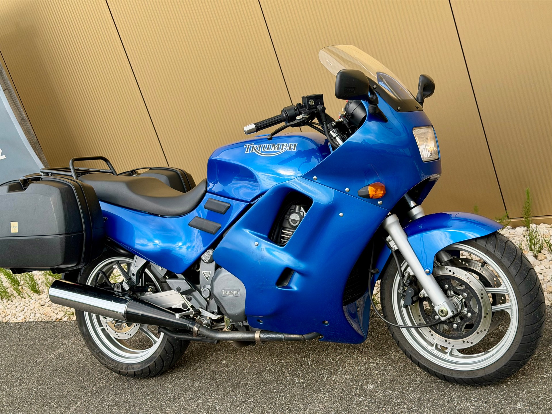 TRIUMPH Trophy 900-image-2