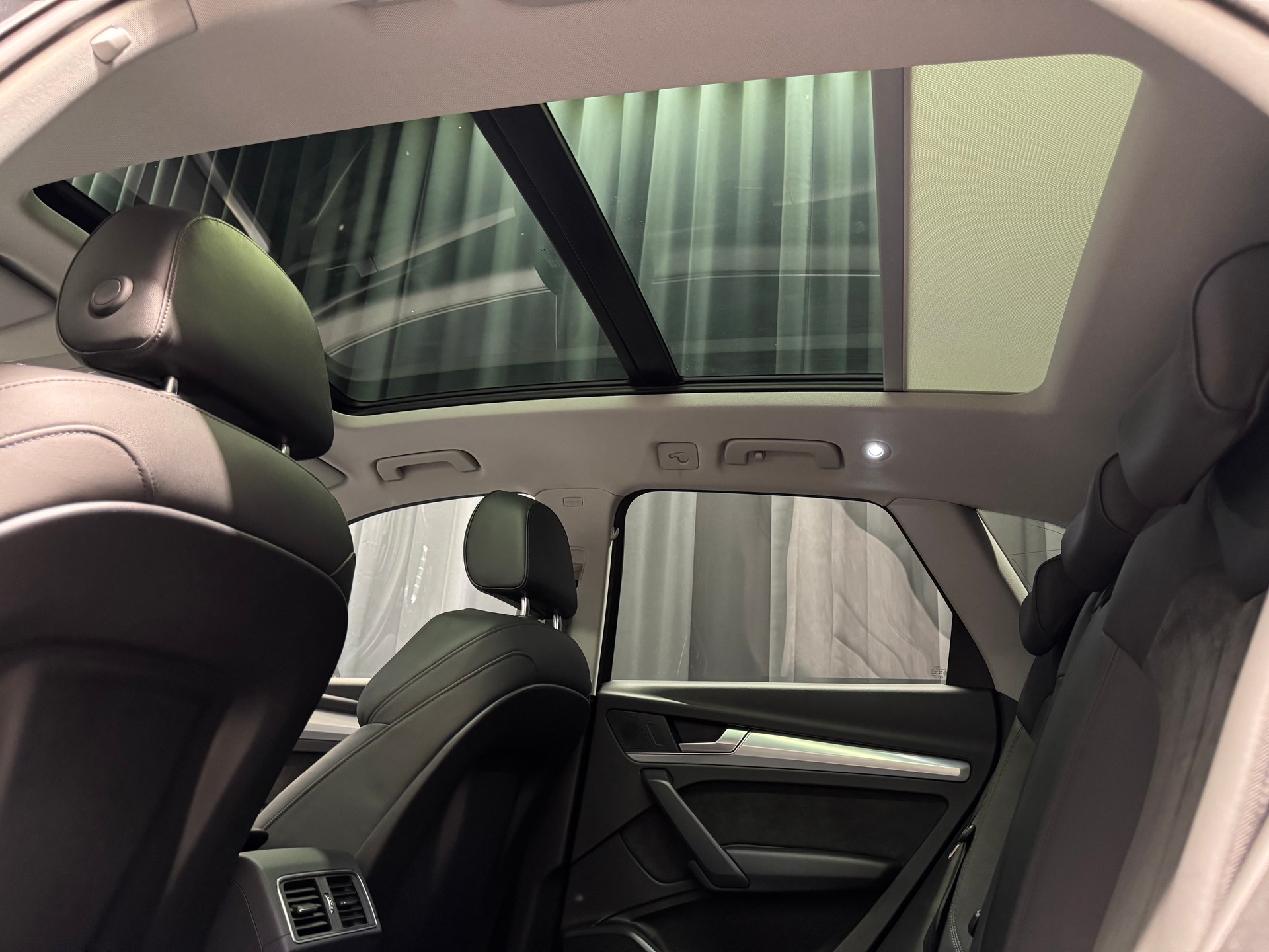 AUDI Q5 2.0 TFSI sport quattro S-tronic S-line (1)-image-8