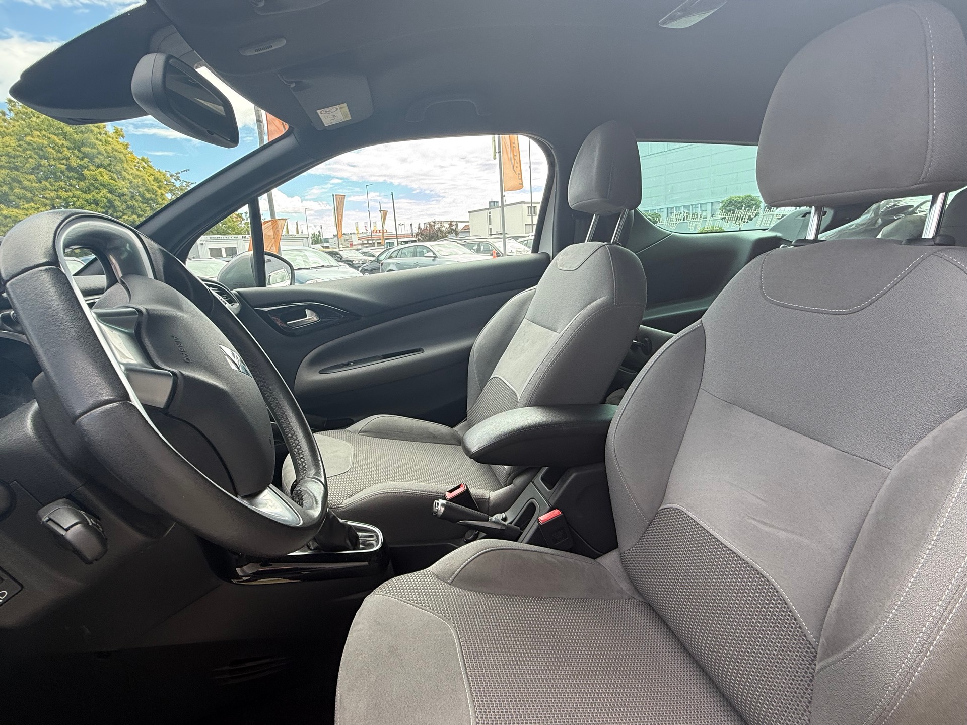 DS AUTOMOBILES DS3 1.2 VTi SO Chic-image-9