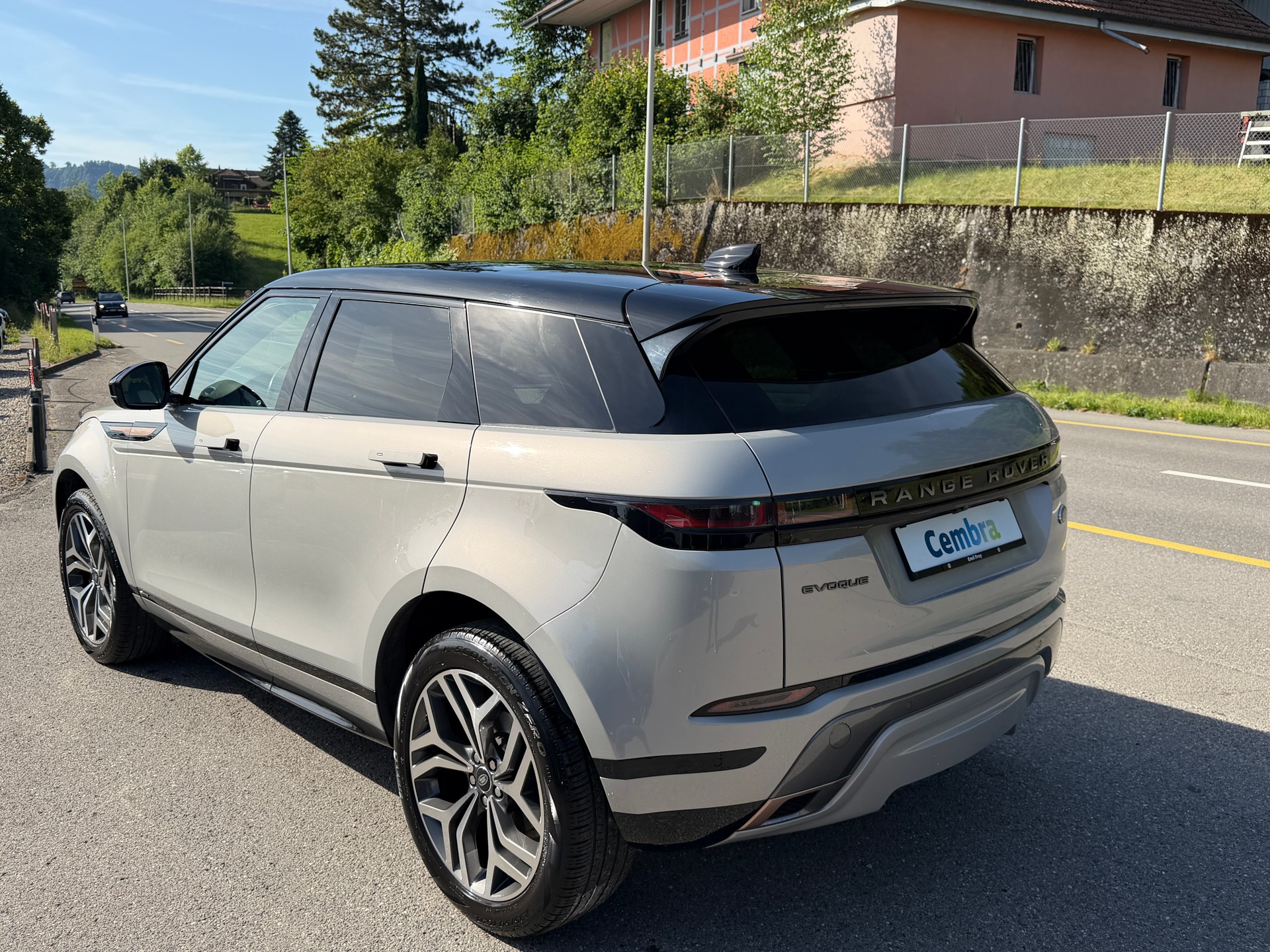LAND ROVER Range Rover Evoque R-Dyn First Edi P 250 HSE AT9-image-3
