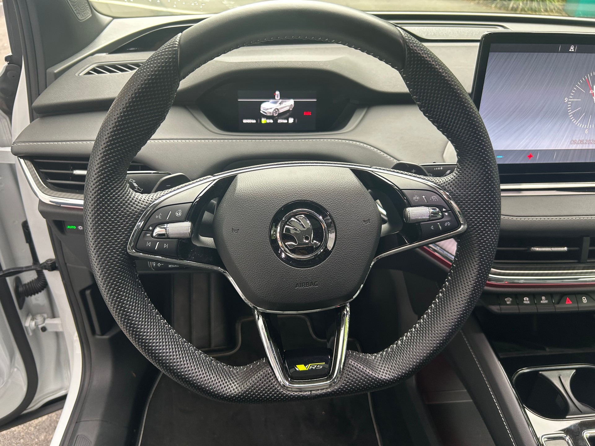 SKODA Enyaq Coupé RS iV 80 4x4-image-12