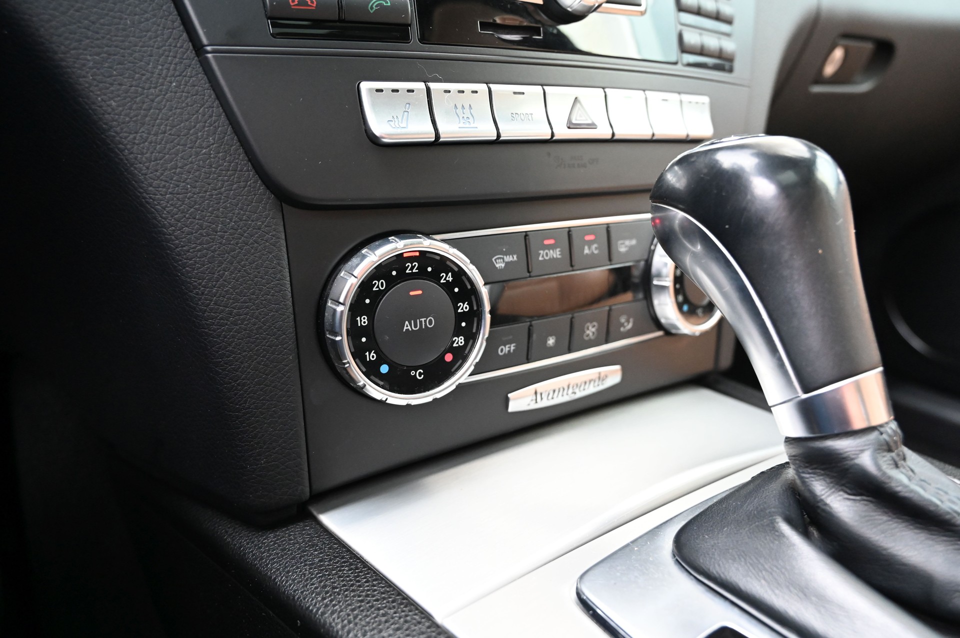 MERCEDES-BENZ C 350 Avantgarde 7G-Tronic-image-19