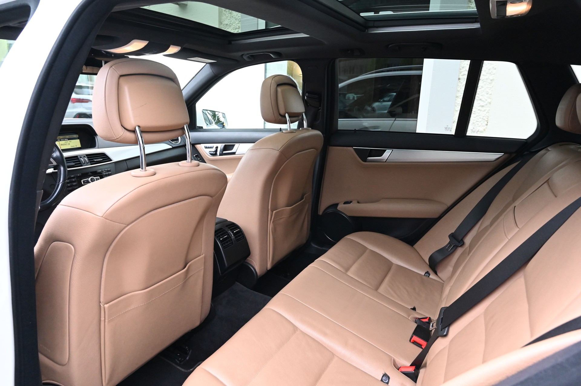 MERCEDES-BENZ C 350 Avantgarde 7G-Tronic-image-13