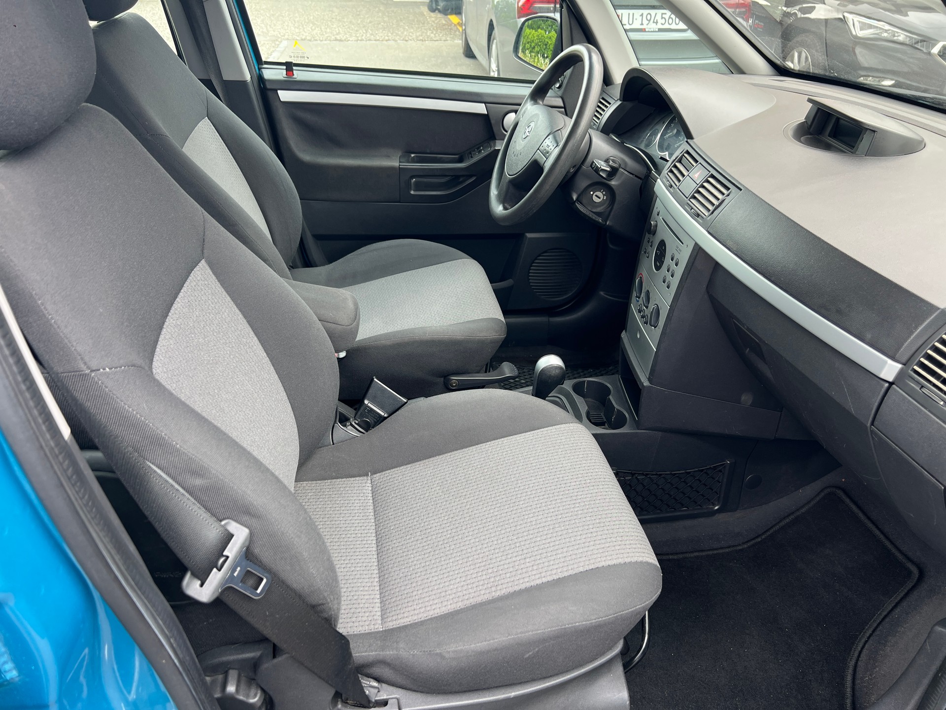 OPEL Meriva 1.8i 16V Cosmo-image-9