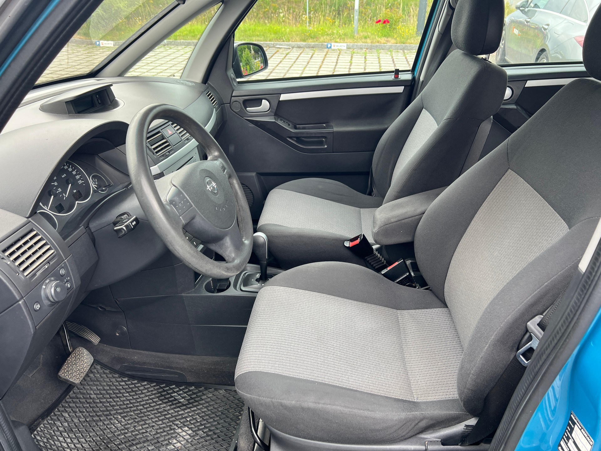 OPEL Meriva 1.8i 16V Cosmo-image-7