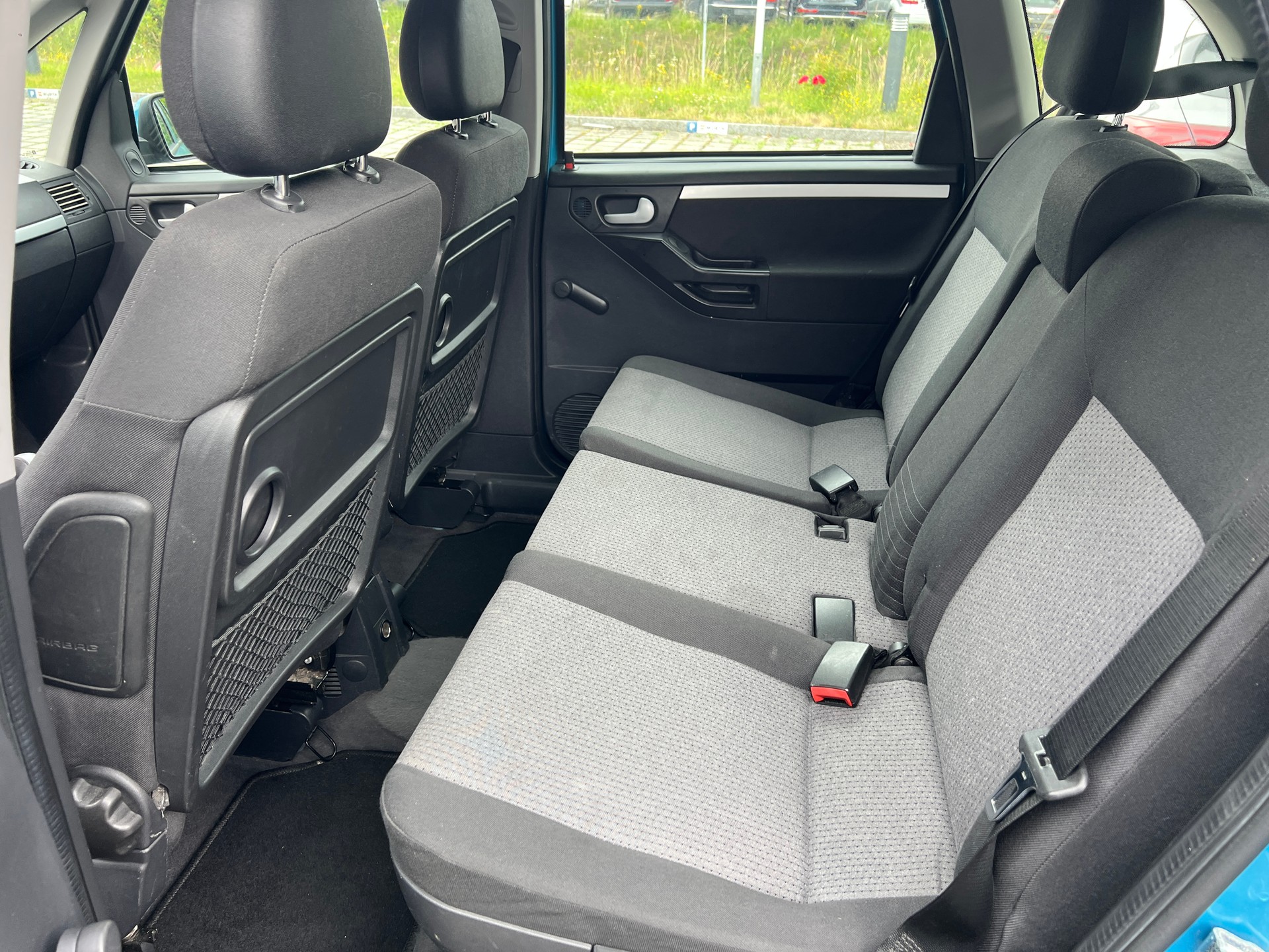 OPEL Meriva 1.8i 16V Cosmo-image-8
