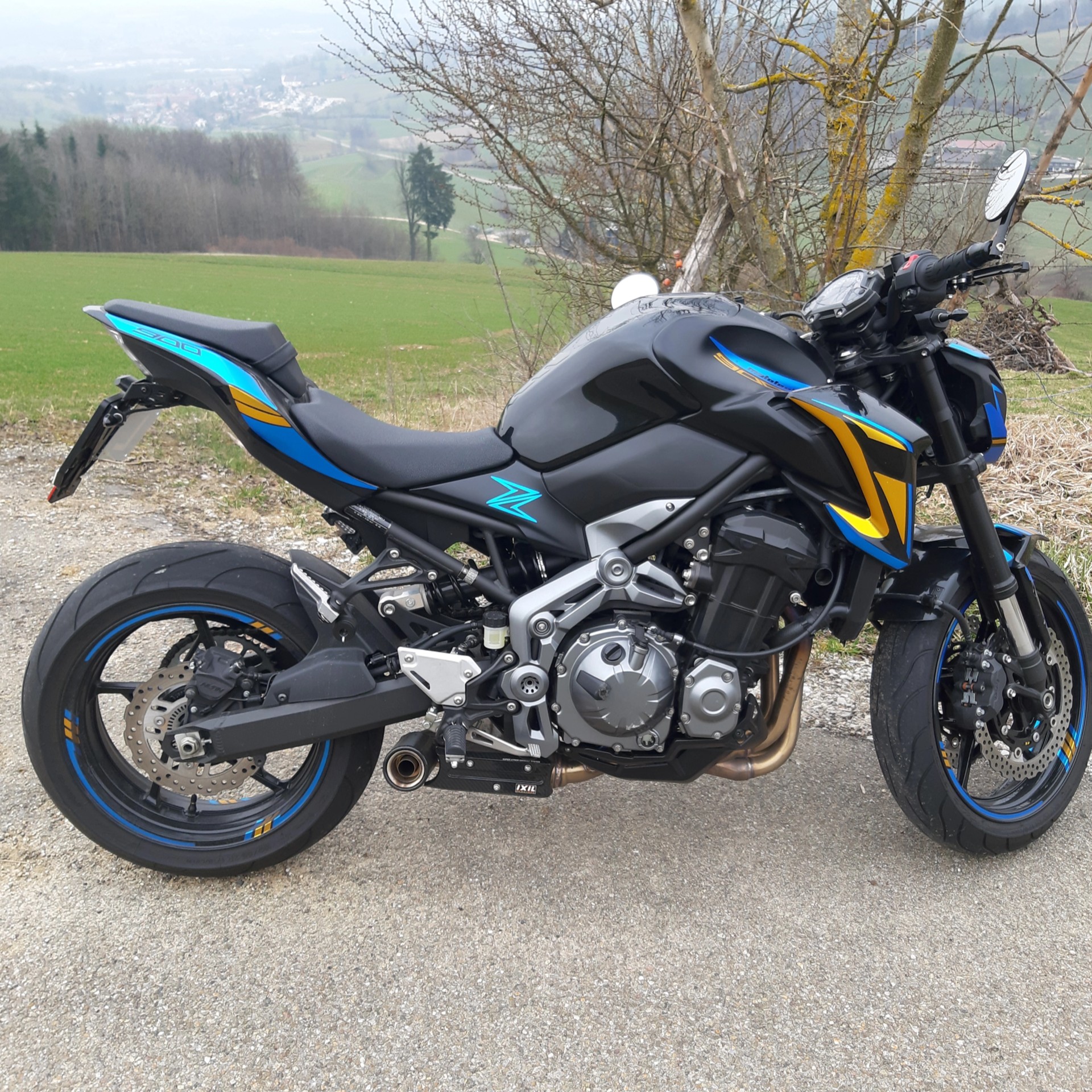 KAWASAKI Z 900-image-0