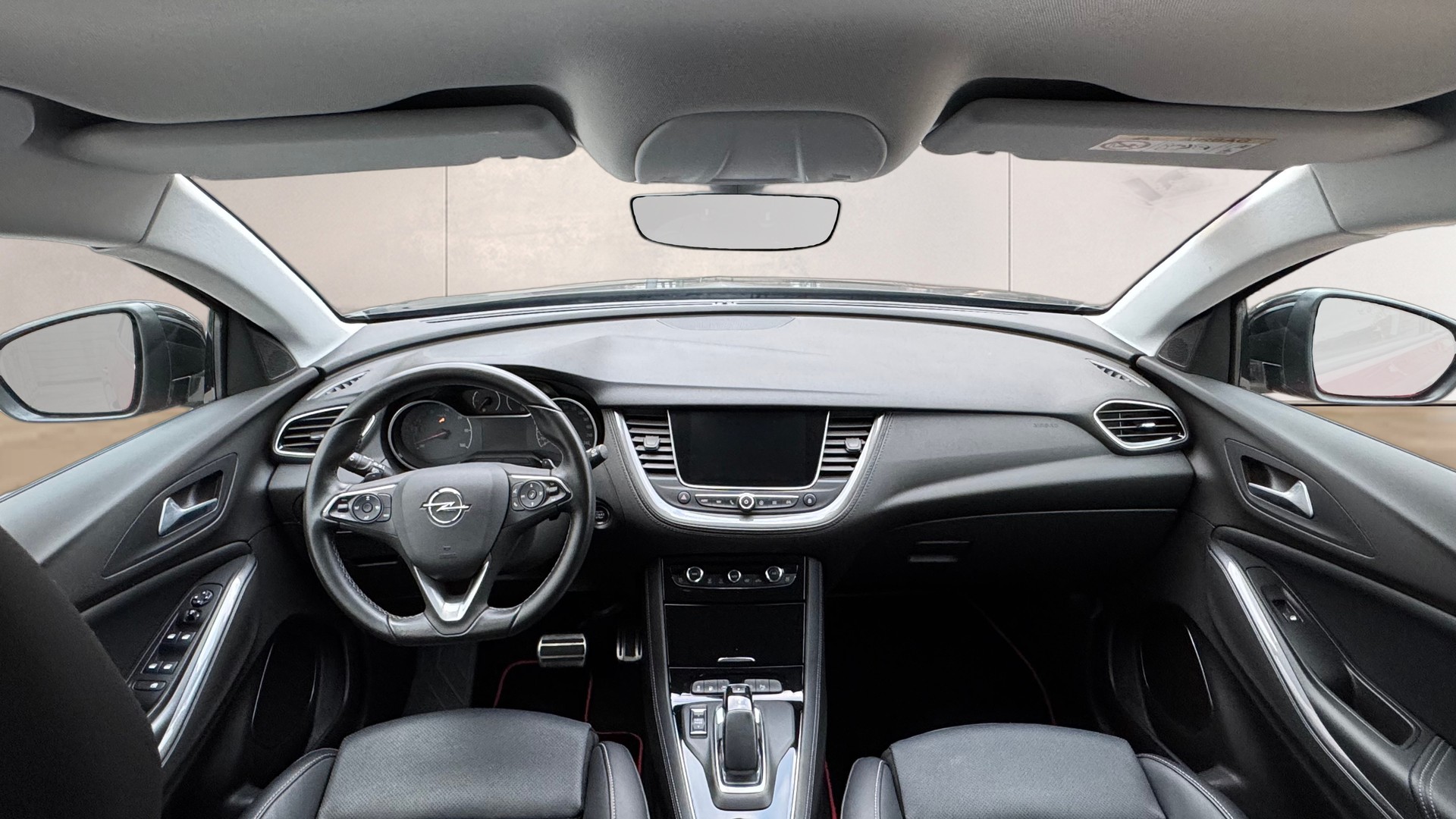 OPEL Grandland X 1.6 Hybrid4 Ultimate Automatik-image-12