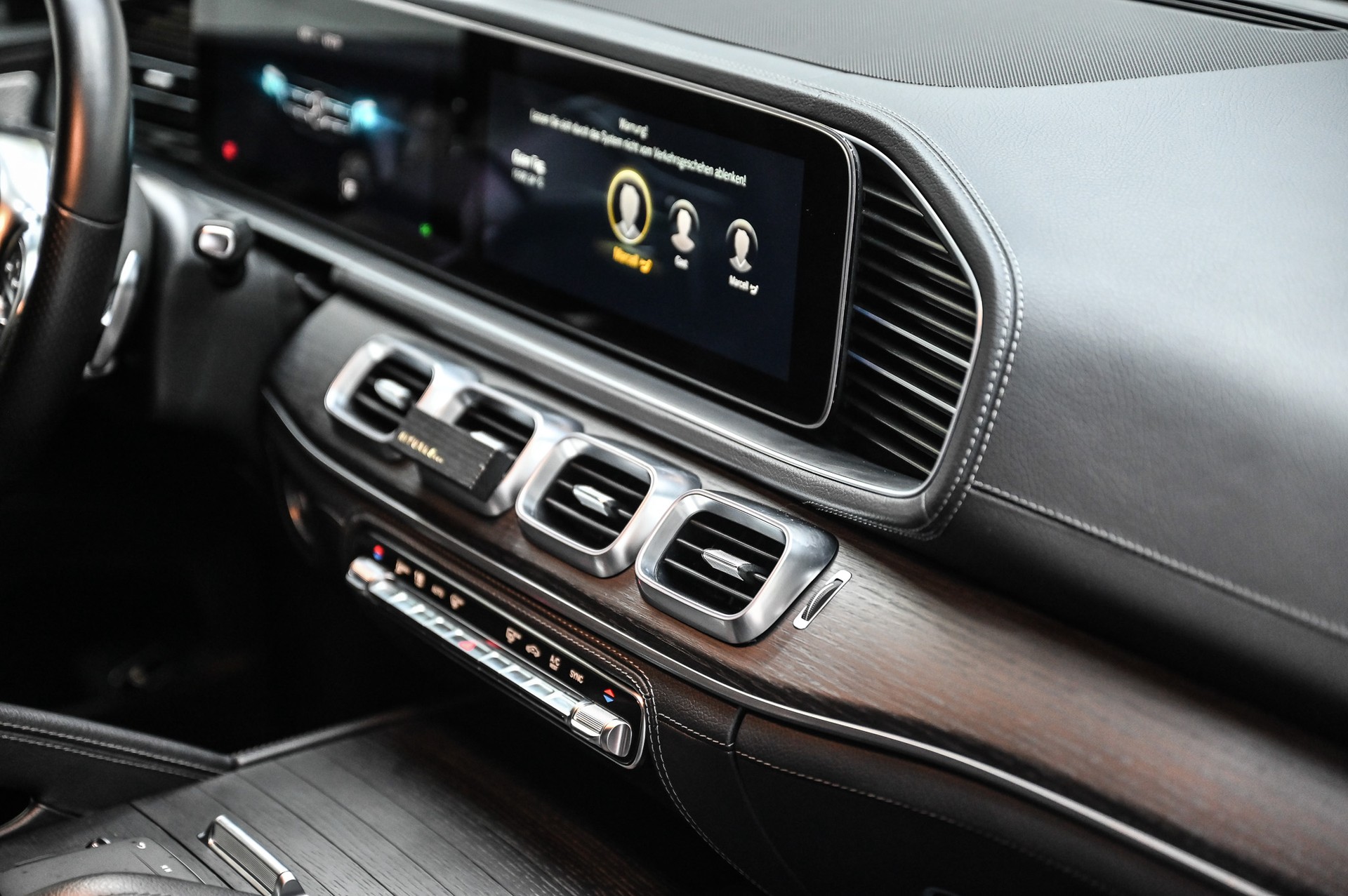 MERCEDES-BENZ GLE 400 d AMG Line 4matic-image-26