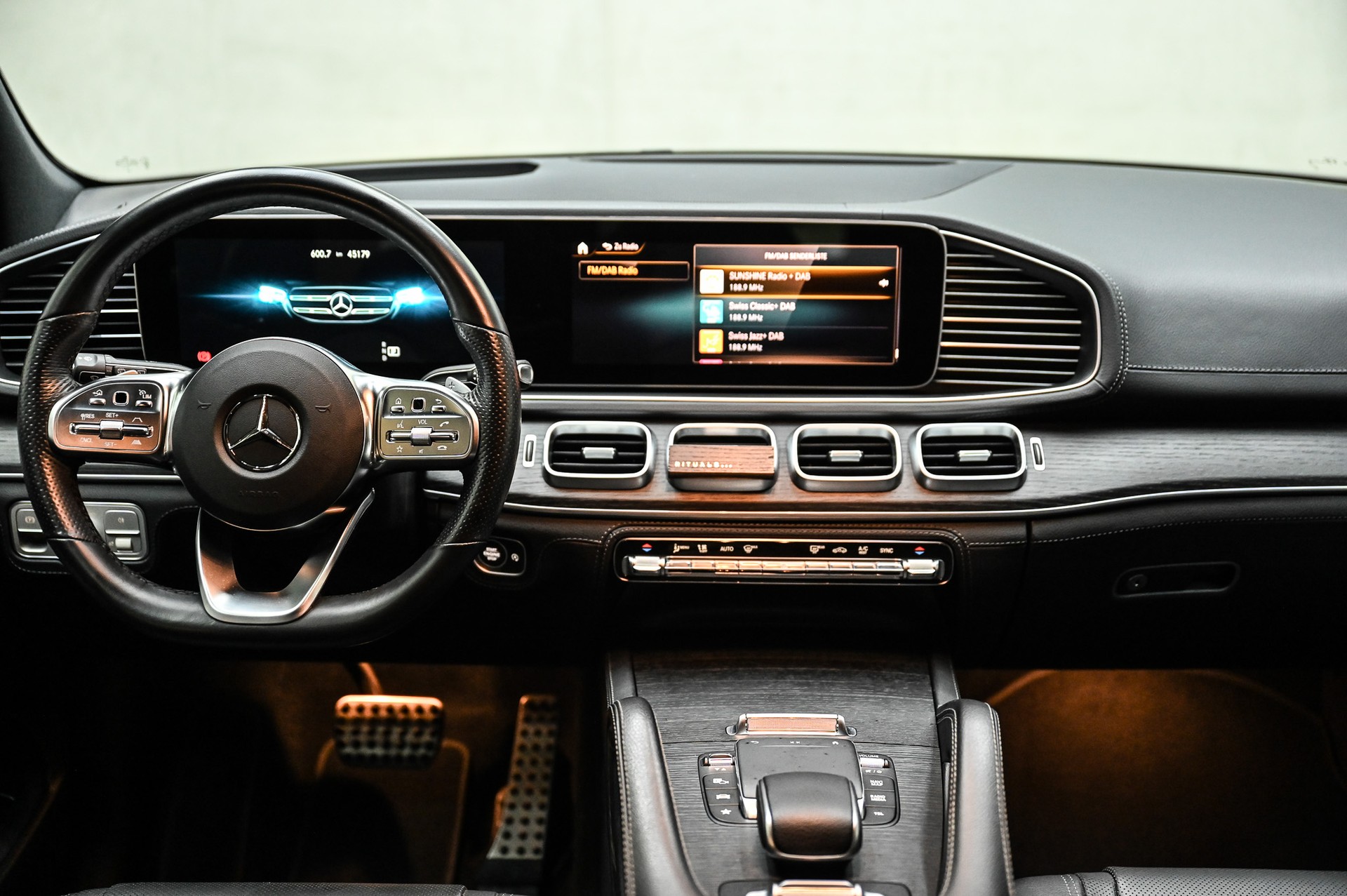 MERCEDES-BENZ GLE 400 d AMG Line 4matic-image-23