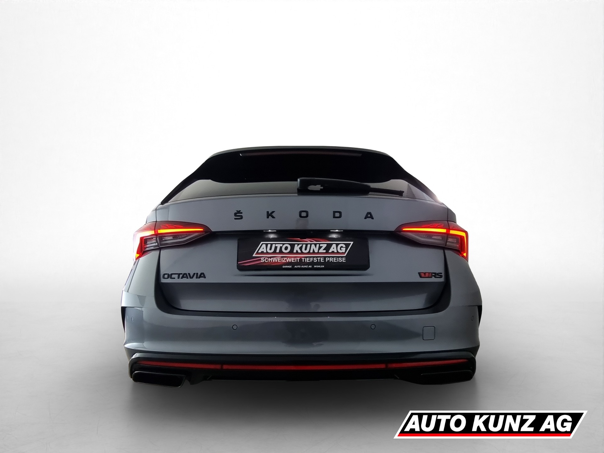 SKODA Octavia Combi 2.0 TSI DSG RS-image-4