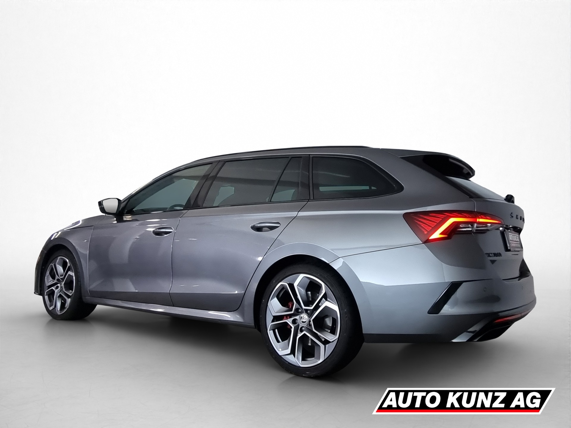 SKODA Octavia Combi 2.0 TSI DSG RS-showroom-element-3