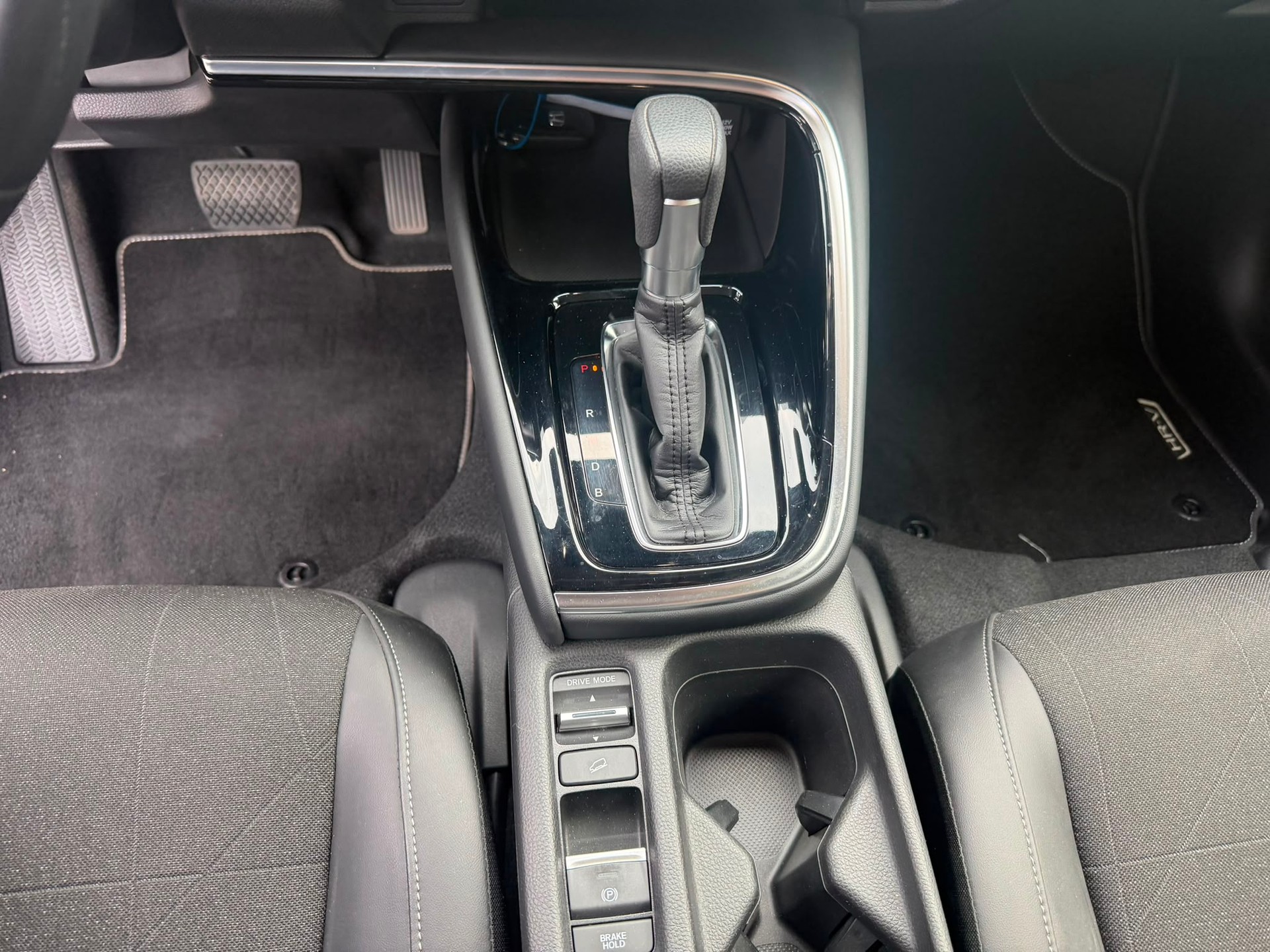 HONDA HR-V 1.5i-MMD Advance CVT-image-9