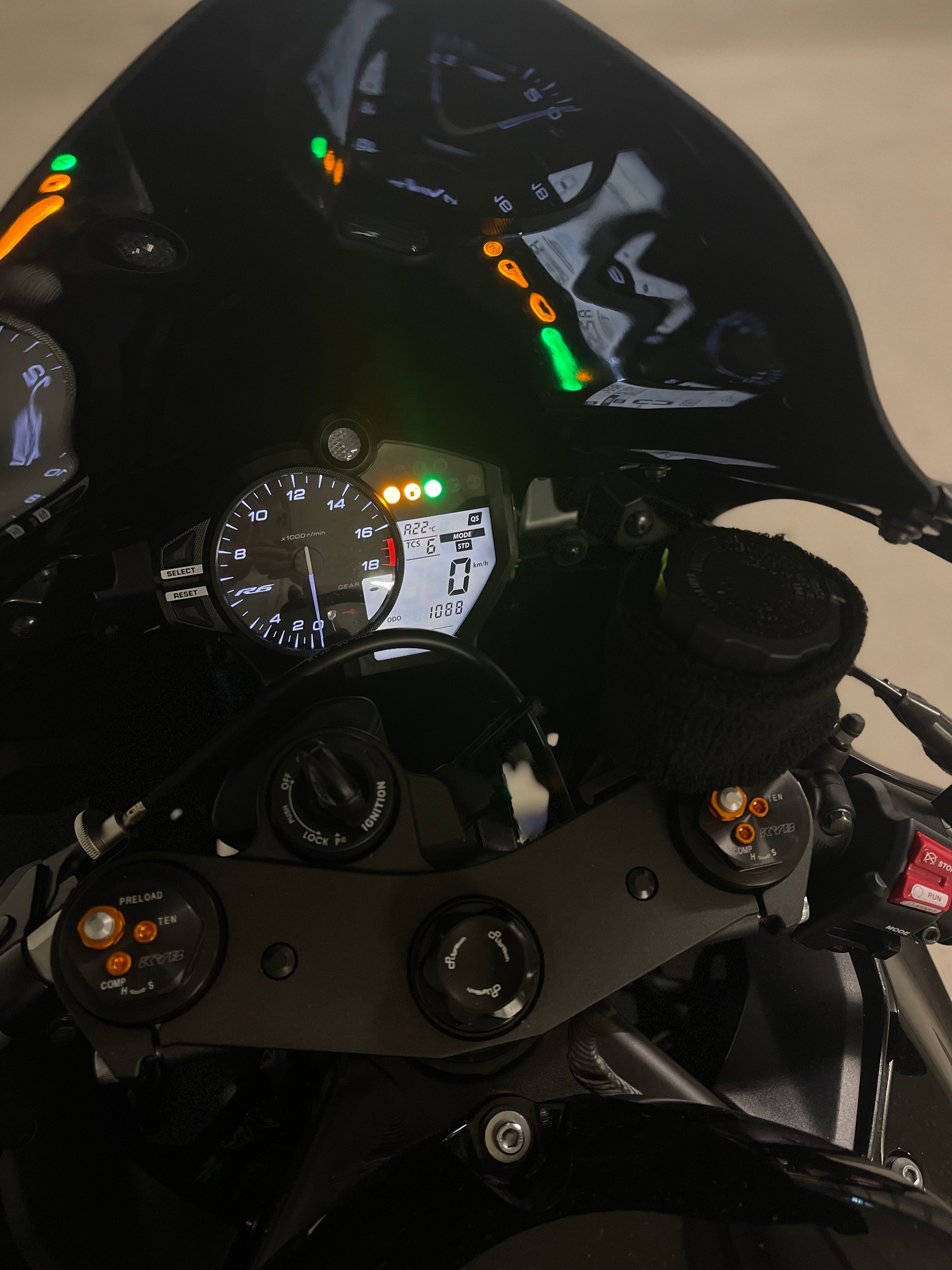 YAMAHA YZF-R6-image-5