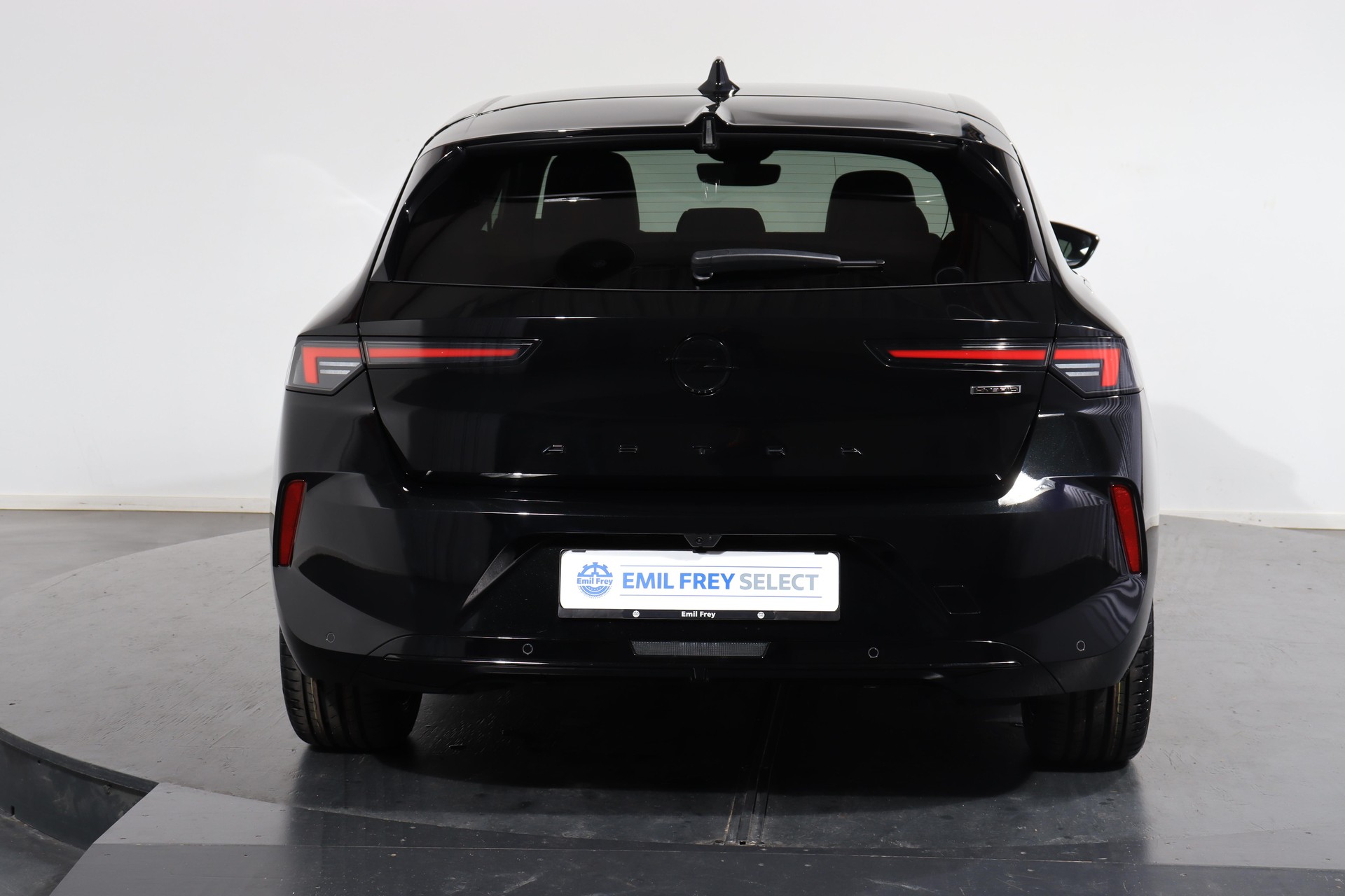 OPEL Astra 1.6 T PHEV 180 Swiss Plus-showroom-element-3