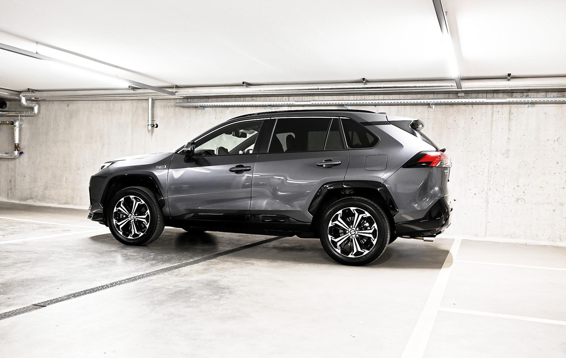 SUZUKI Across 2.5 PHEV Compact Top 4x4-image-6