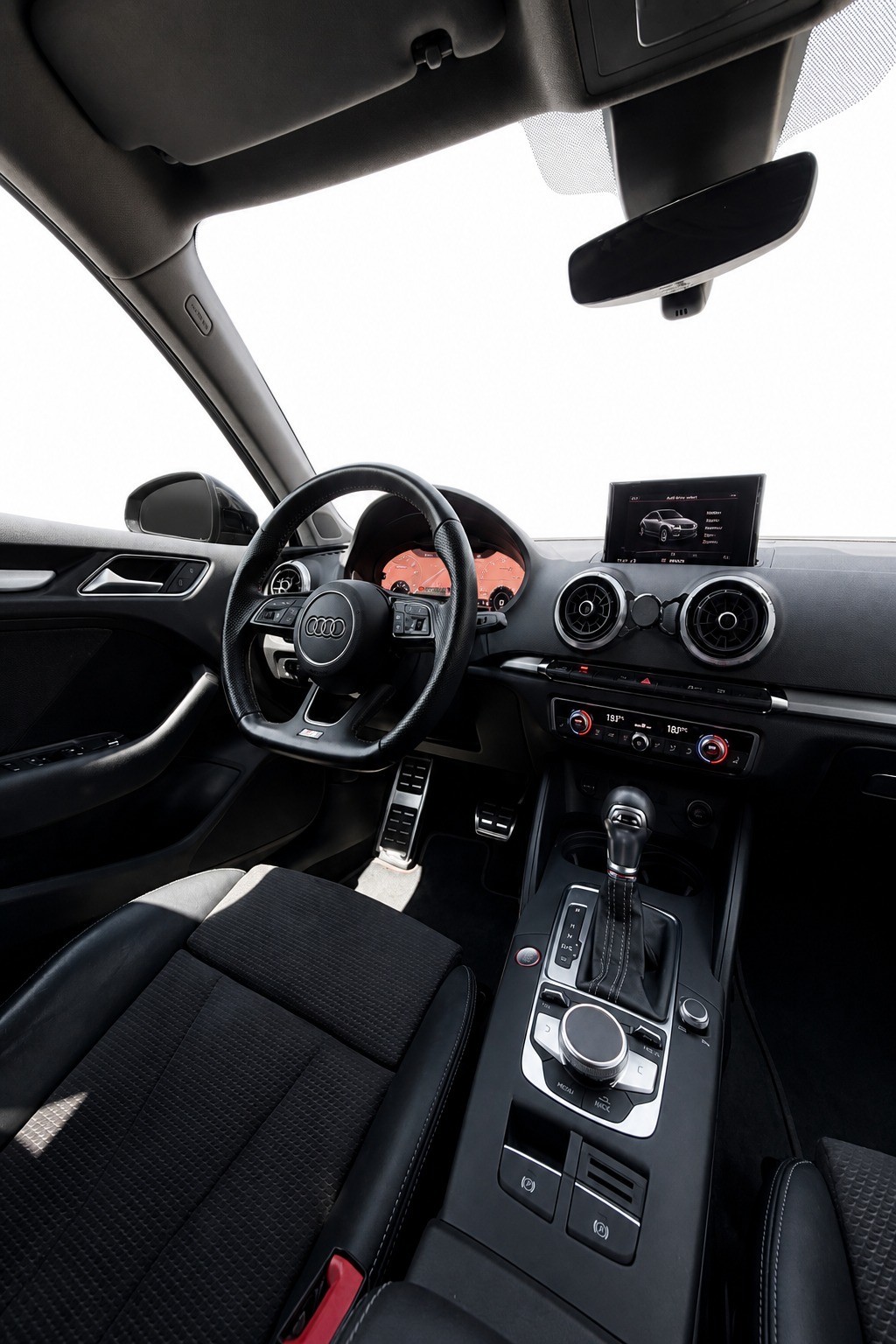 AUDI S3 Sportback 2.0 TFSI quattro S-tronic-image-12