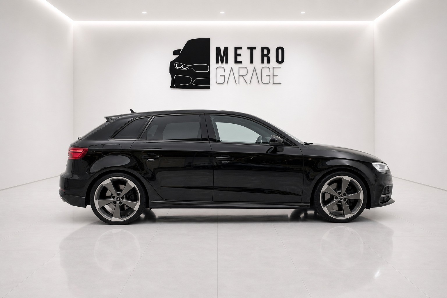 AUDI S3 Sportback 2.0 TFSI quattro S-tronic-image-5