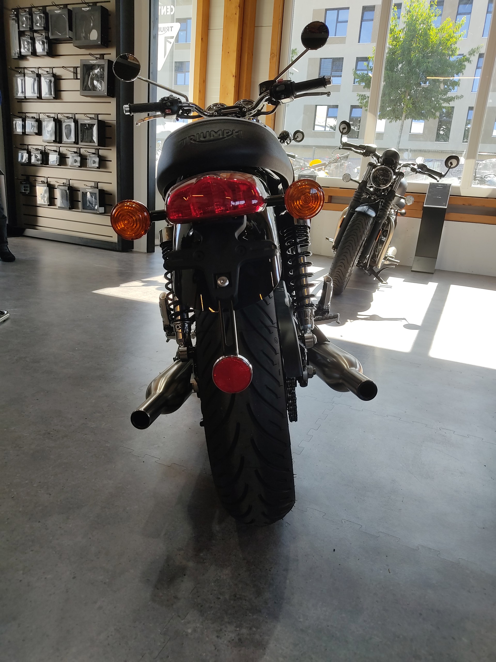 TRIUMPH Bonneville 900 T 100-image-8