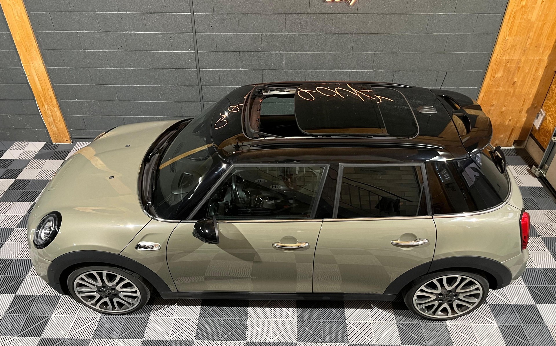 MINI Cooper S Steptronic DKG 5 portes-image-6
