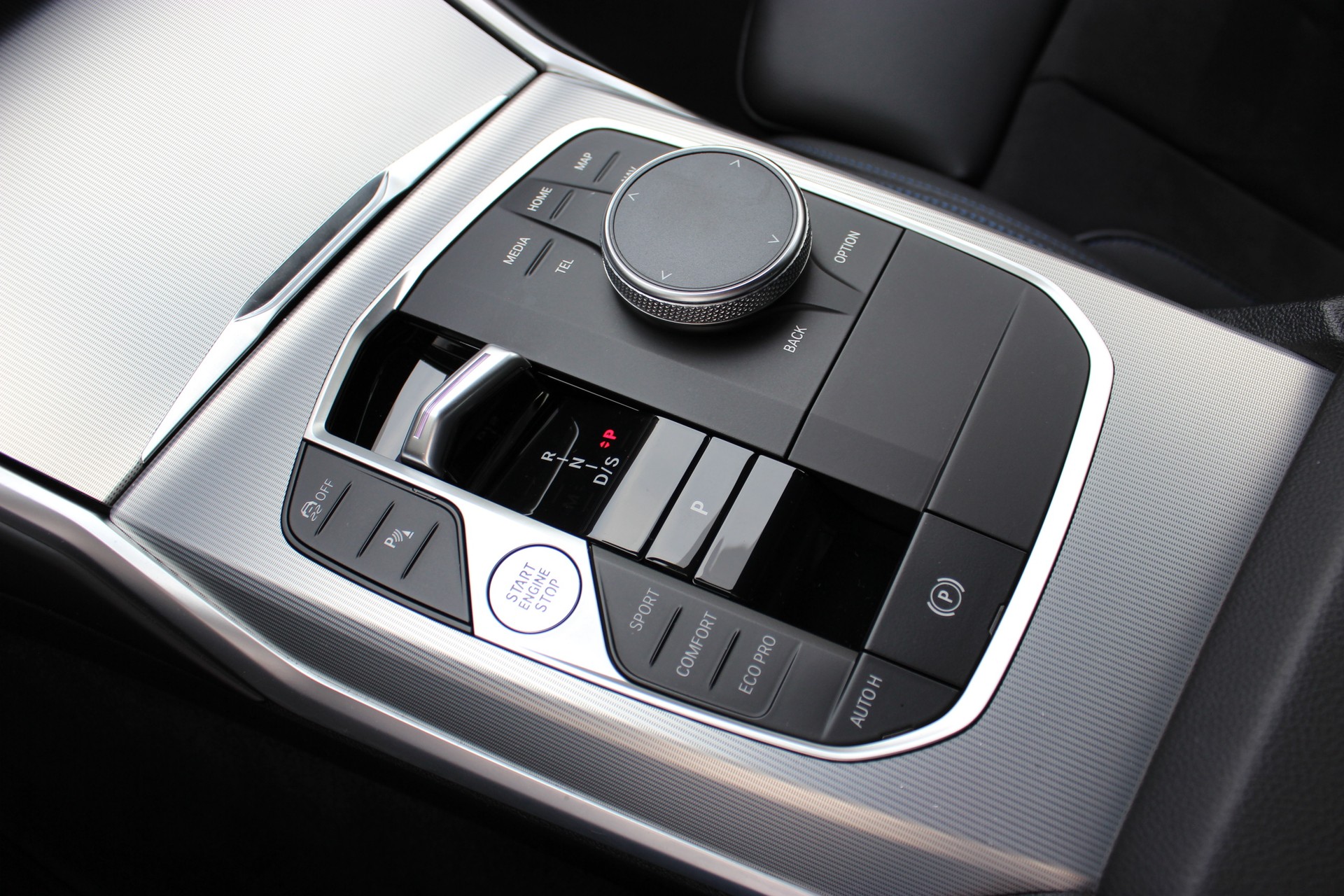 BMW 320d xDrive 48V Touring M SPORTPAKET-image-25
