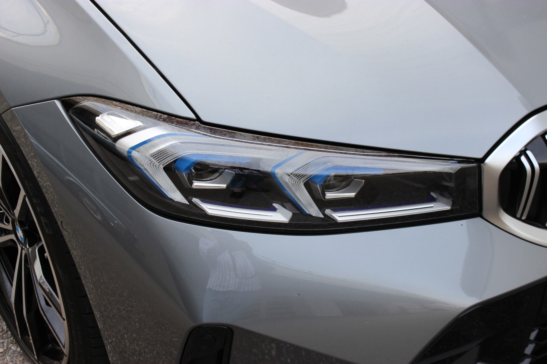 BMW 320d xDrive 48V Touring M SPORTPAKET-image-18
