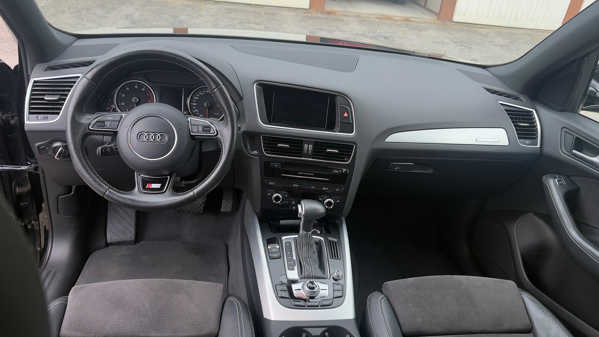 AUDI Q5 2.0 TFSI quattro tiptronic-image-10
