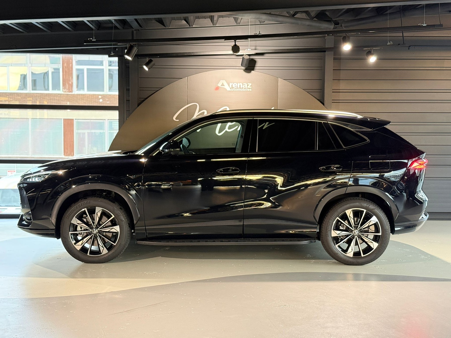 MG HS 1.5 T PHEV Comfort-showroom-element-3