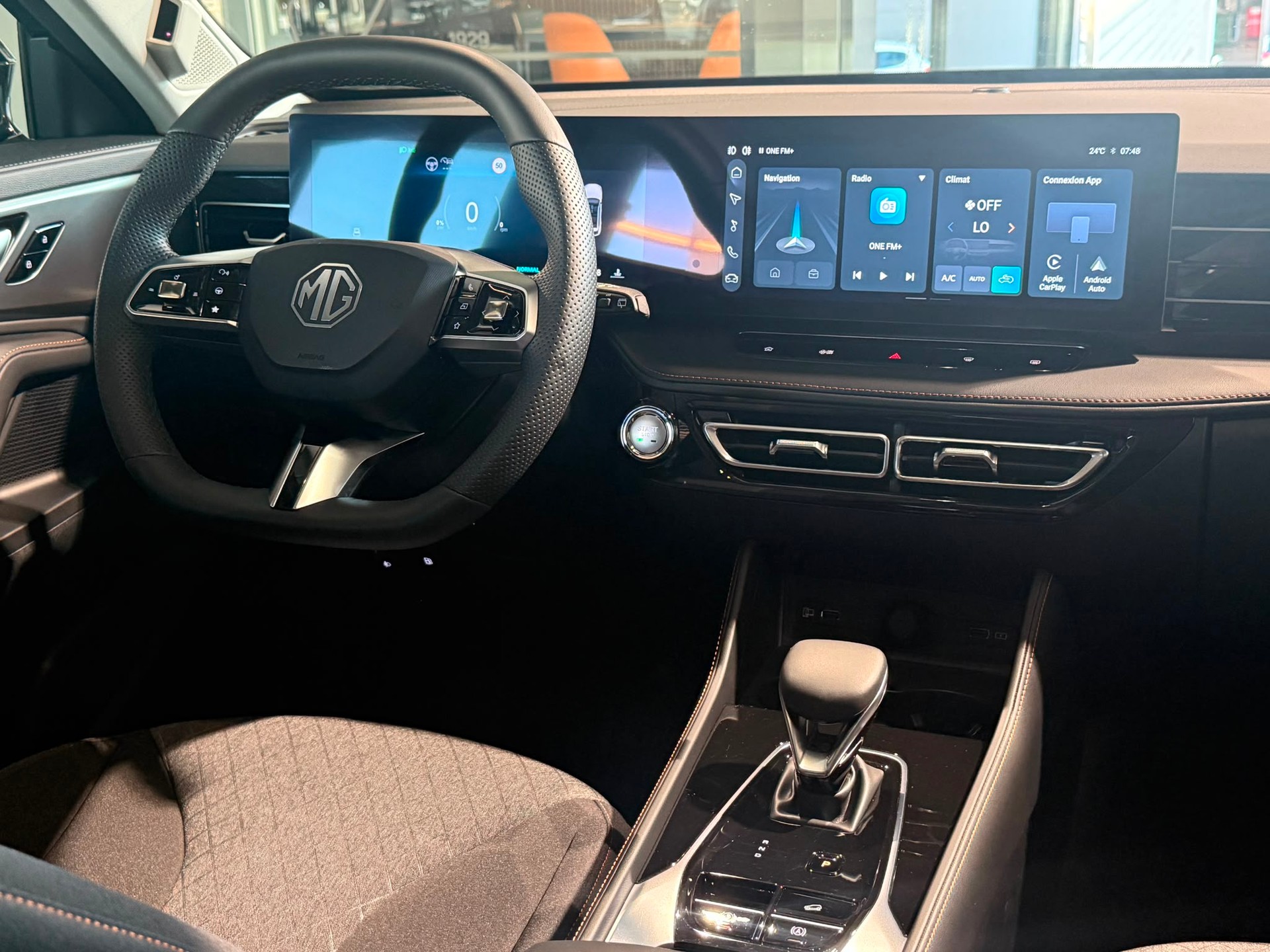 MG HS 1.5 T PHEV Comfort-image-13
