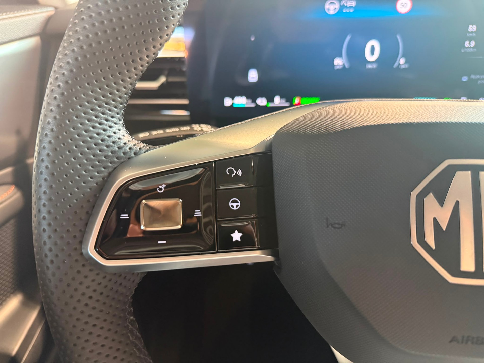 MG HS 1.5 T PHEV Comfort-image-15