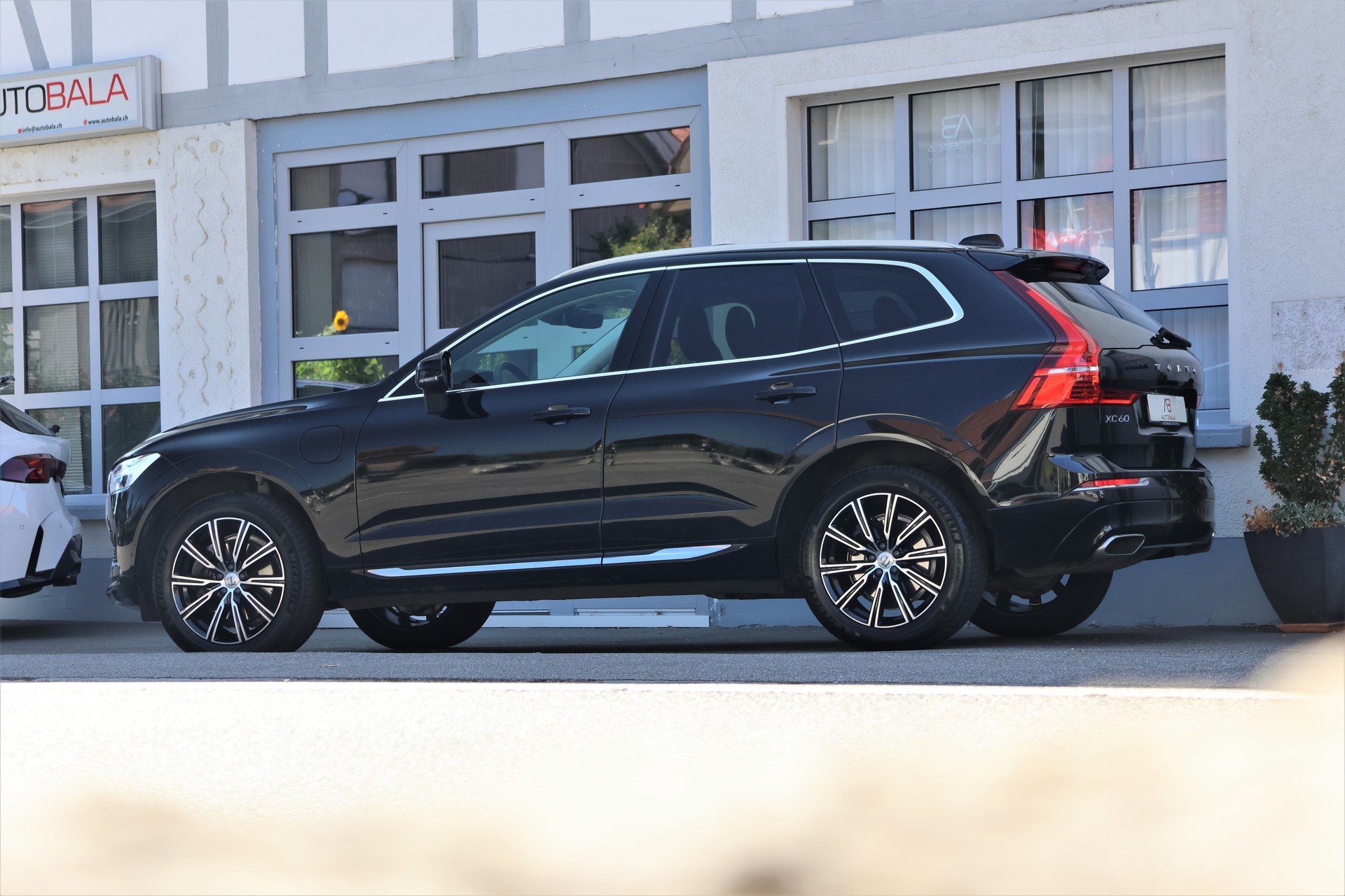 VOLVO XC60 T8 eAWD Inscription Geartronic (CH)-showroom-element-3