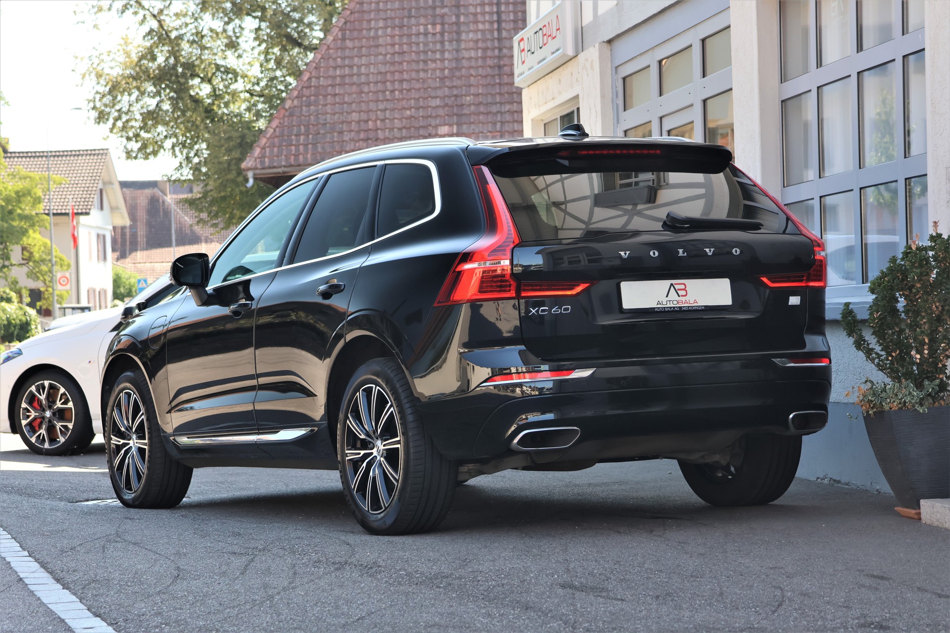 VOLVO XC60 T8 eAWD Inscription Geartronic (CH)-showroom-element-2