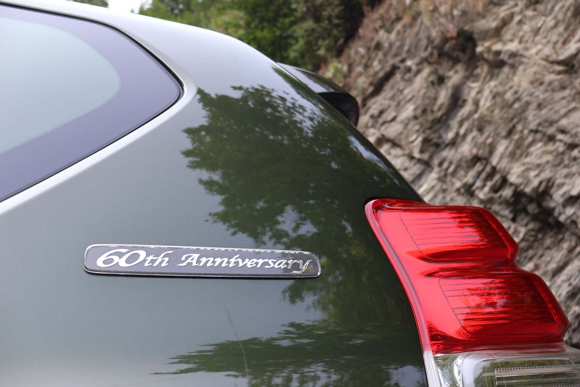 TOYOTA Land Cruiser 3.0 TD 60 th Anniversary-image-13