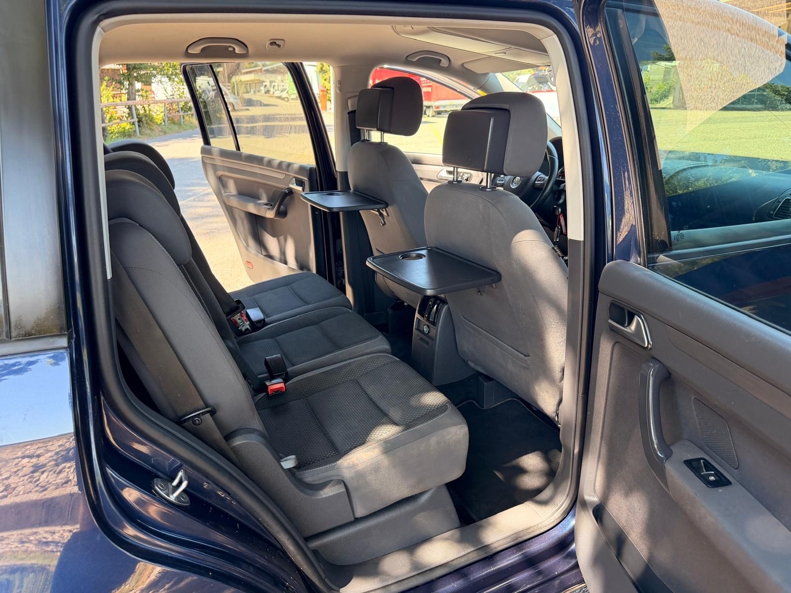 VW Touran 1.4 TSI Comfortline 7 Plätze-image-12