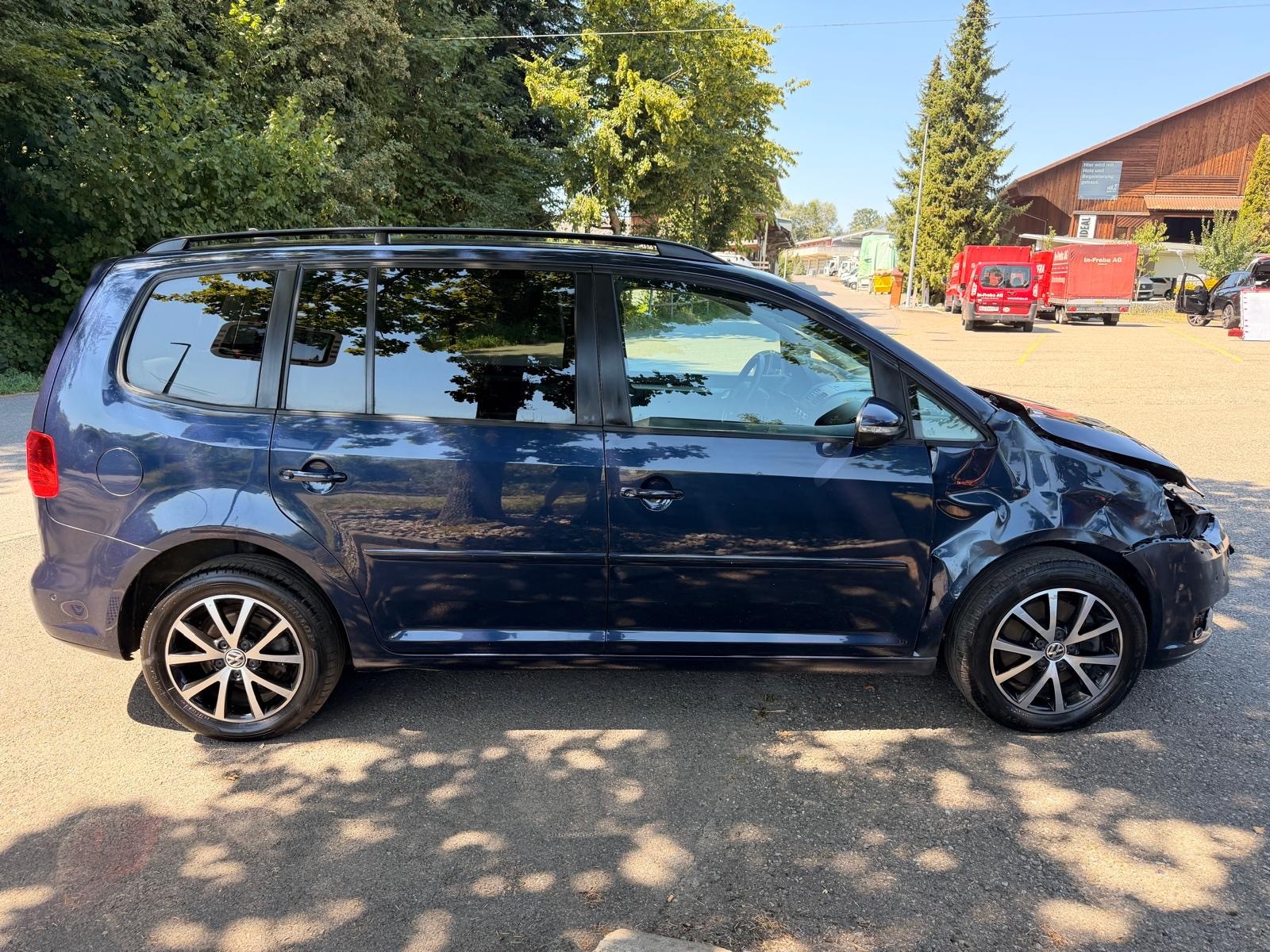 VW Touran 1.4 TSI Comfortline 7 Plätze-image-5