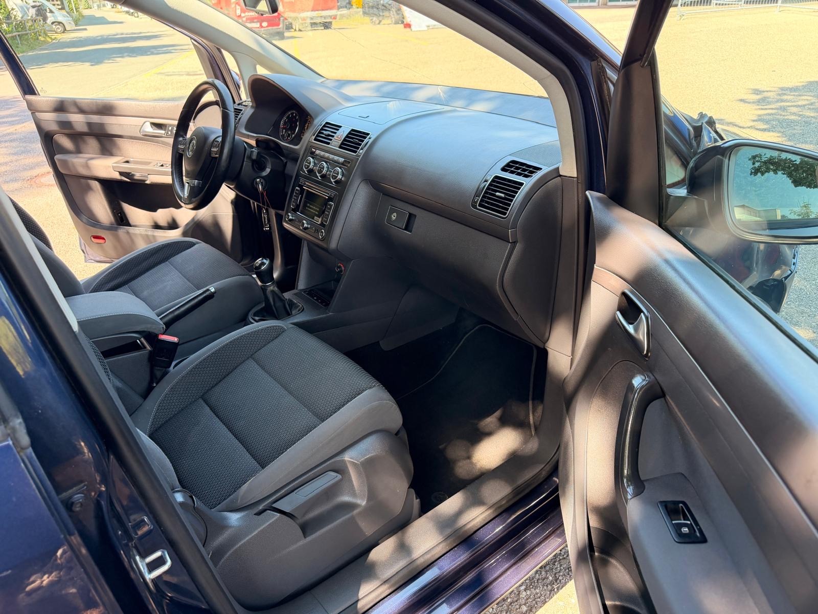 VW Touran 1.4 TSI Comfortline 7 Plätze-image-13