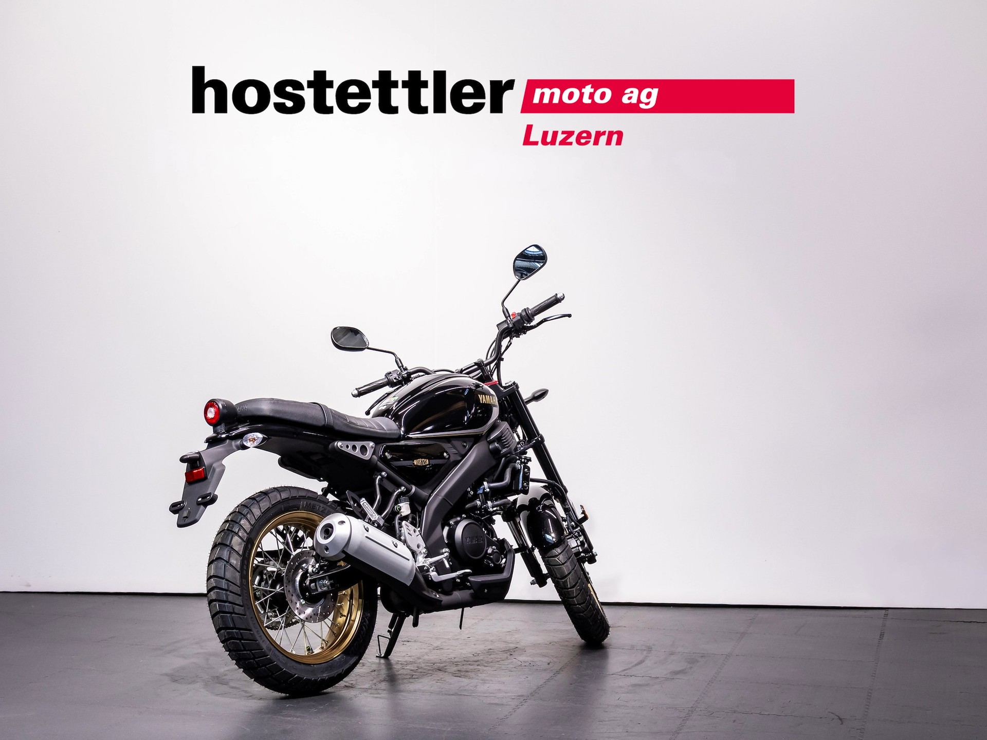 YAMAHA XSR 125 Legacy-showroom-element-2