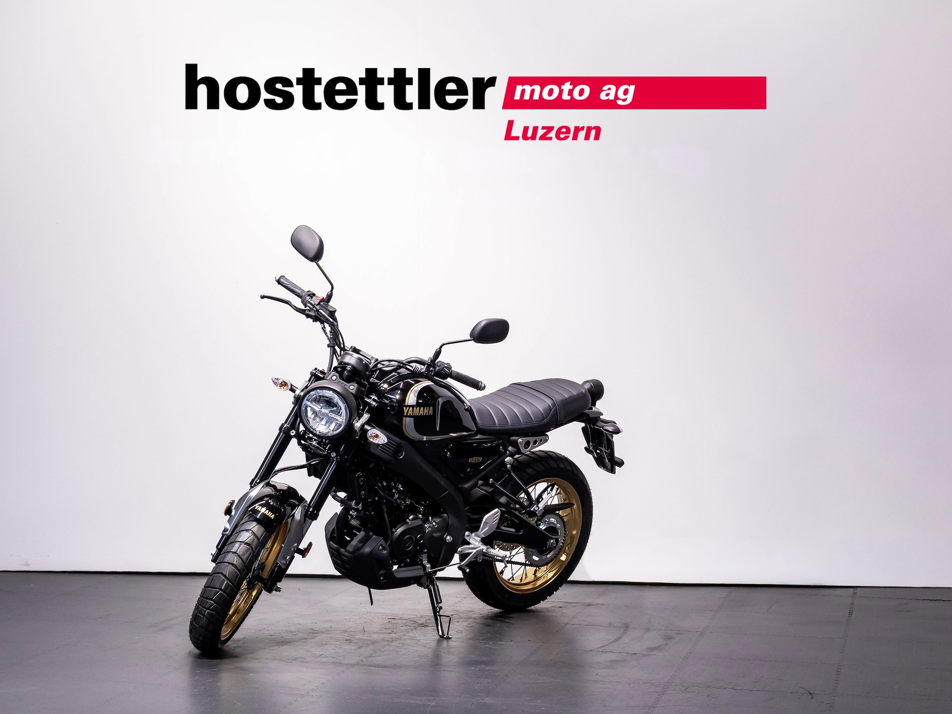 YAMAHA XSR 125 Legacy-showroom-element-1