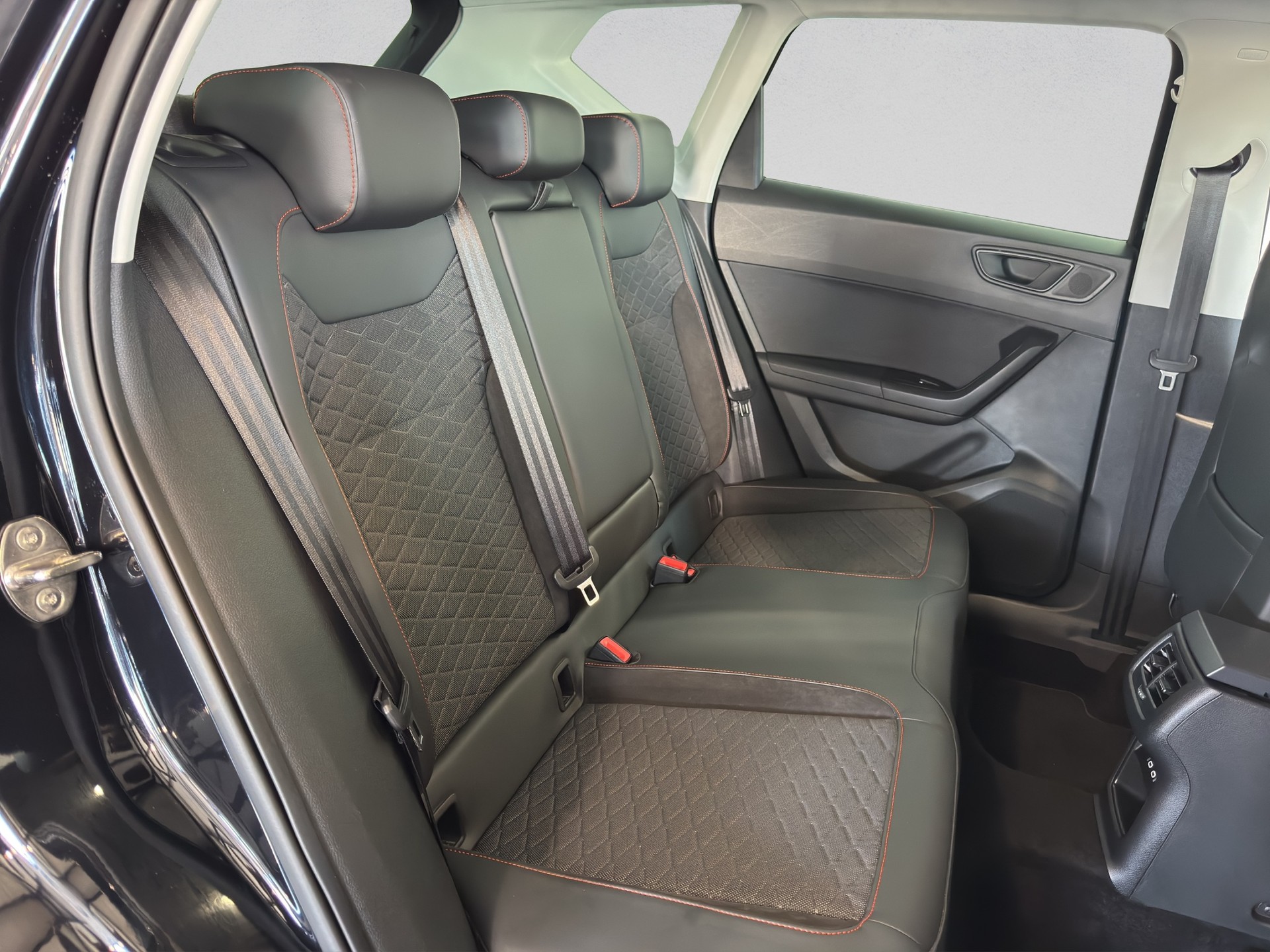 SEAT Ateca 1.5 TSI EVO DSG FR-image-17